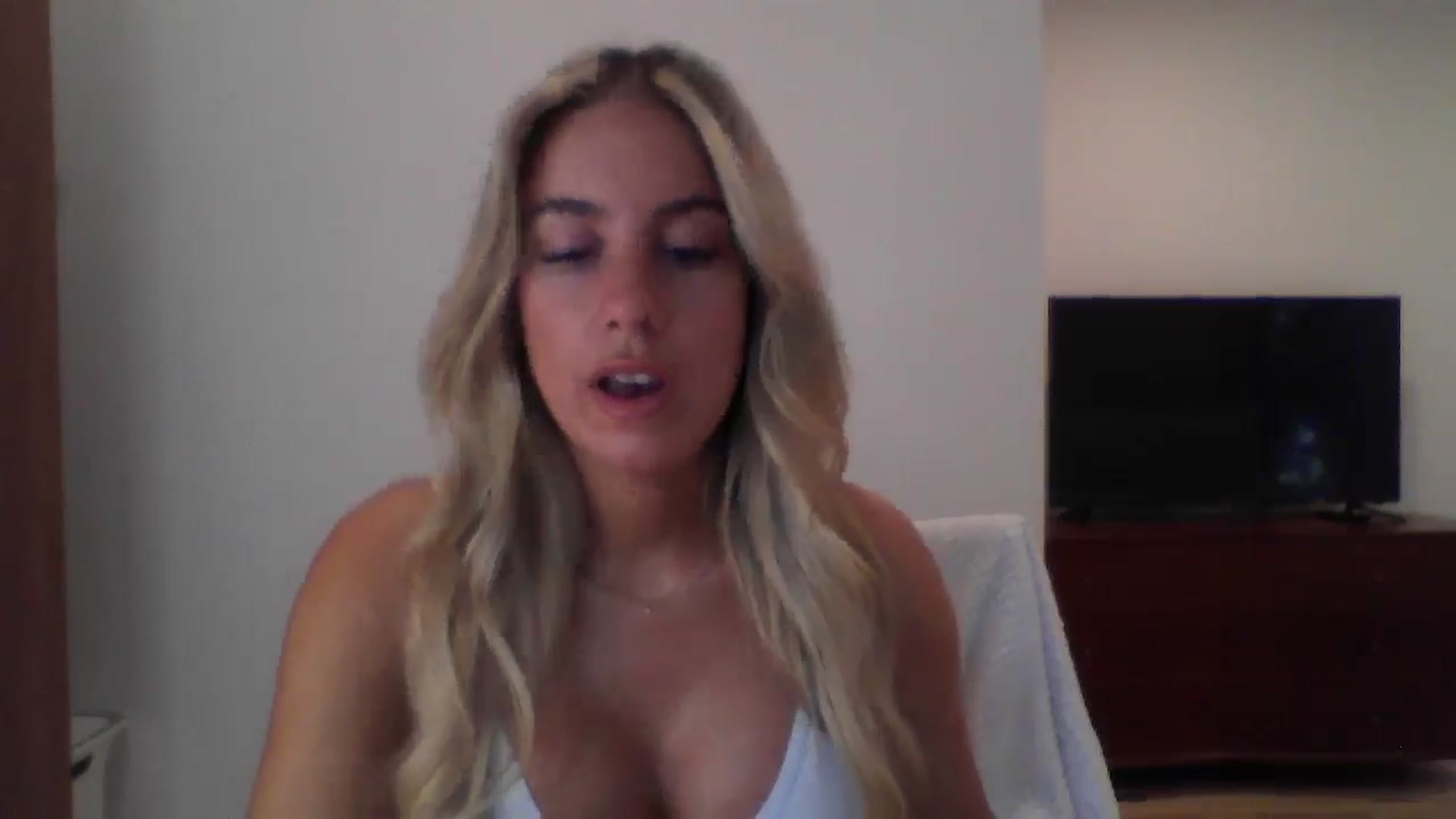 Gallery image thumbnail from MissDelphine's myfreecams stream on, 07/16/2025, 17:34 image 8 of 20
