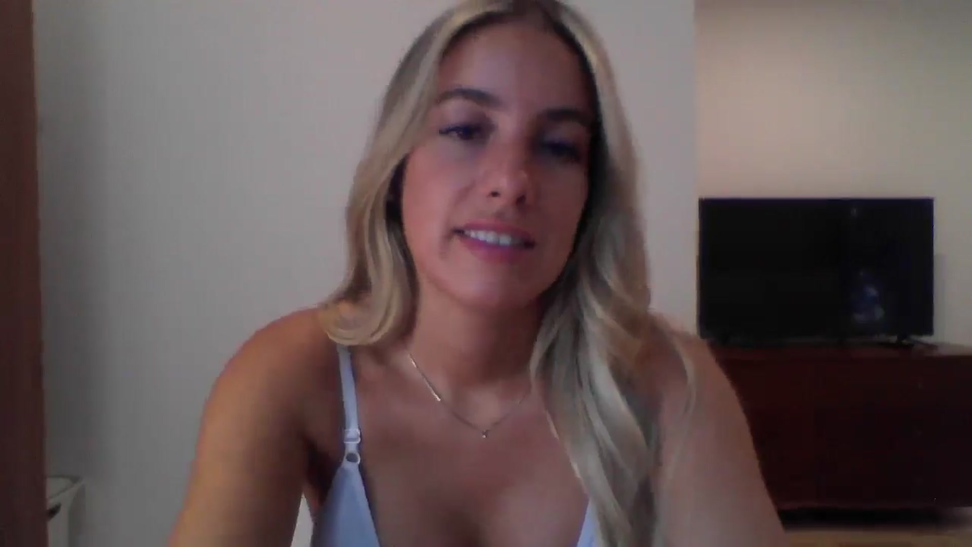Gallery image thumbnail from MissDelphine's myfreecams stream on, 07/16/2025, 17:34 image 7 of 20