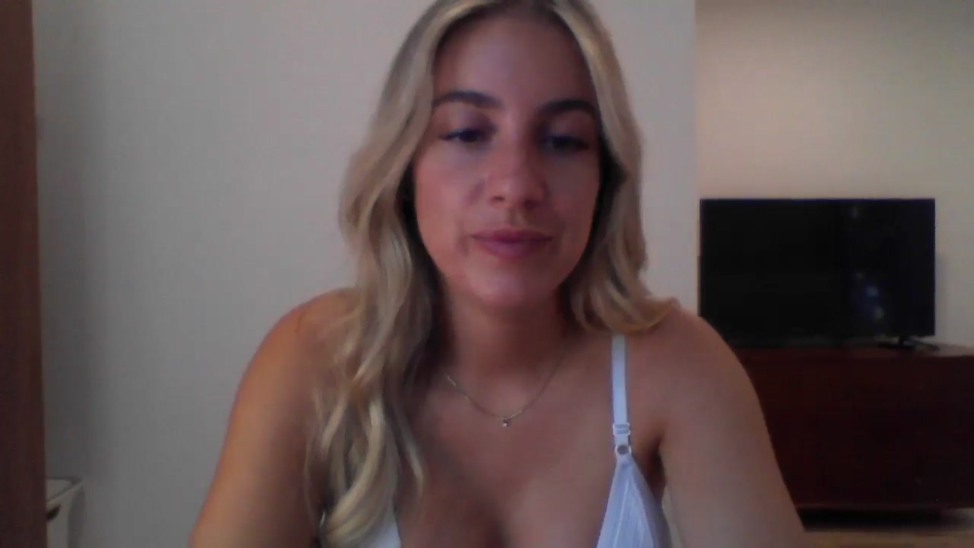 Gallery image thumbnail from MissDelphine's myfreecams stream on, 07/16/2025, 17:34 image 4 of 20