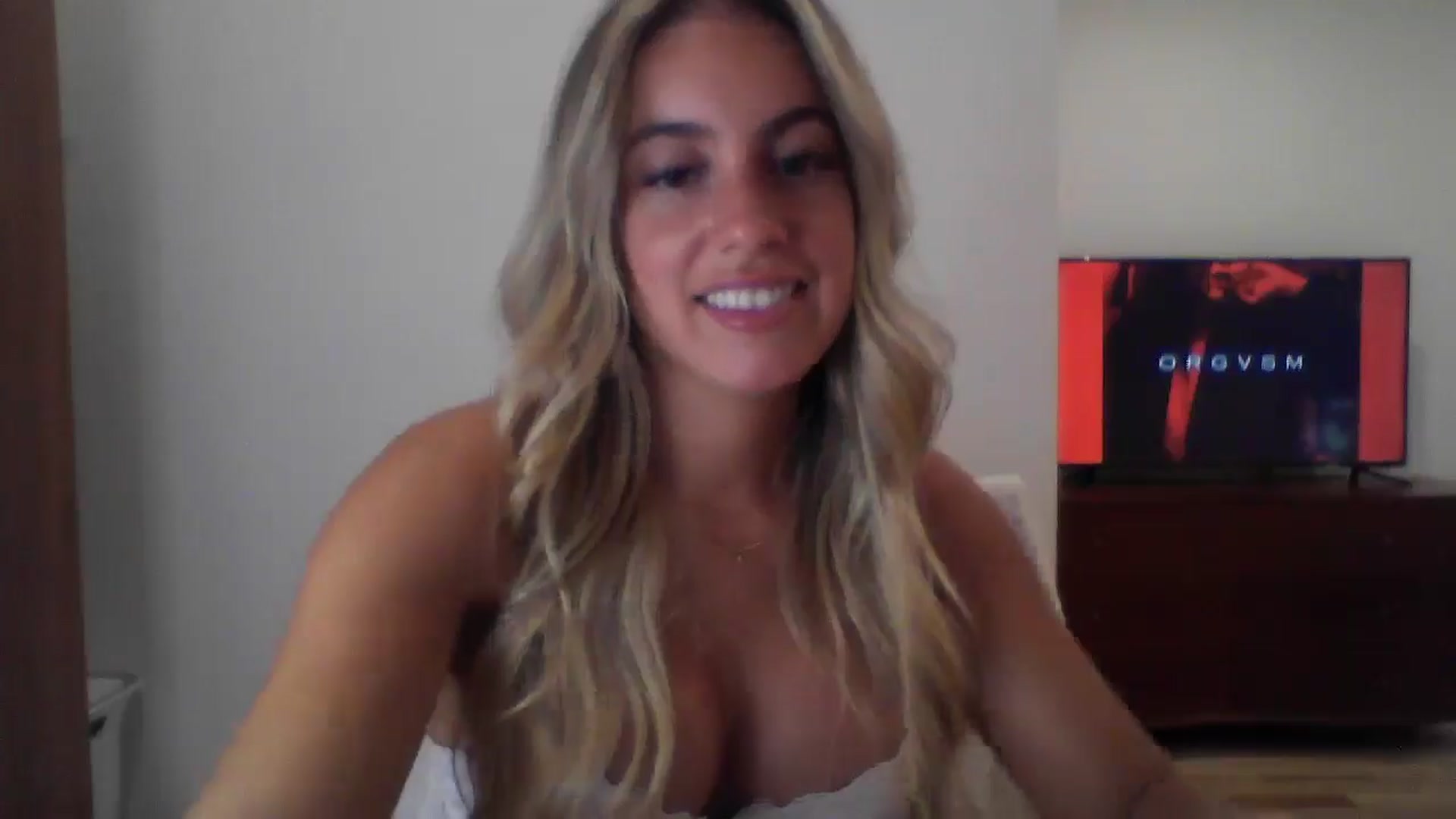 Gallery image thumbnail from MissDelphine's myfreecams stream on, 08/11/2025, 17:01 image 9 of 20