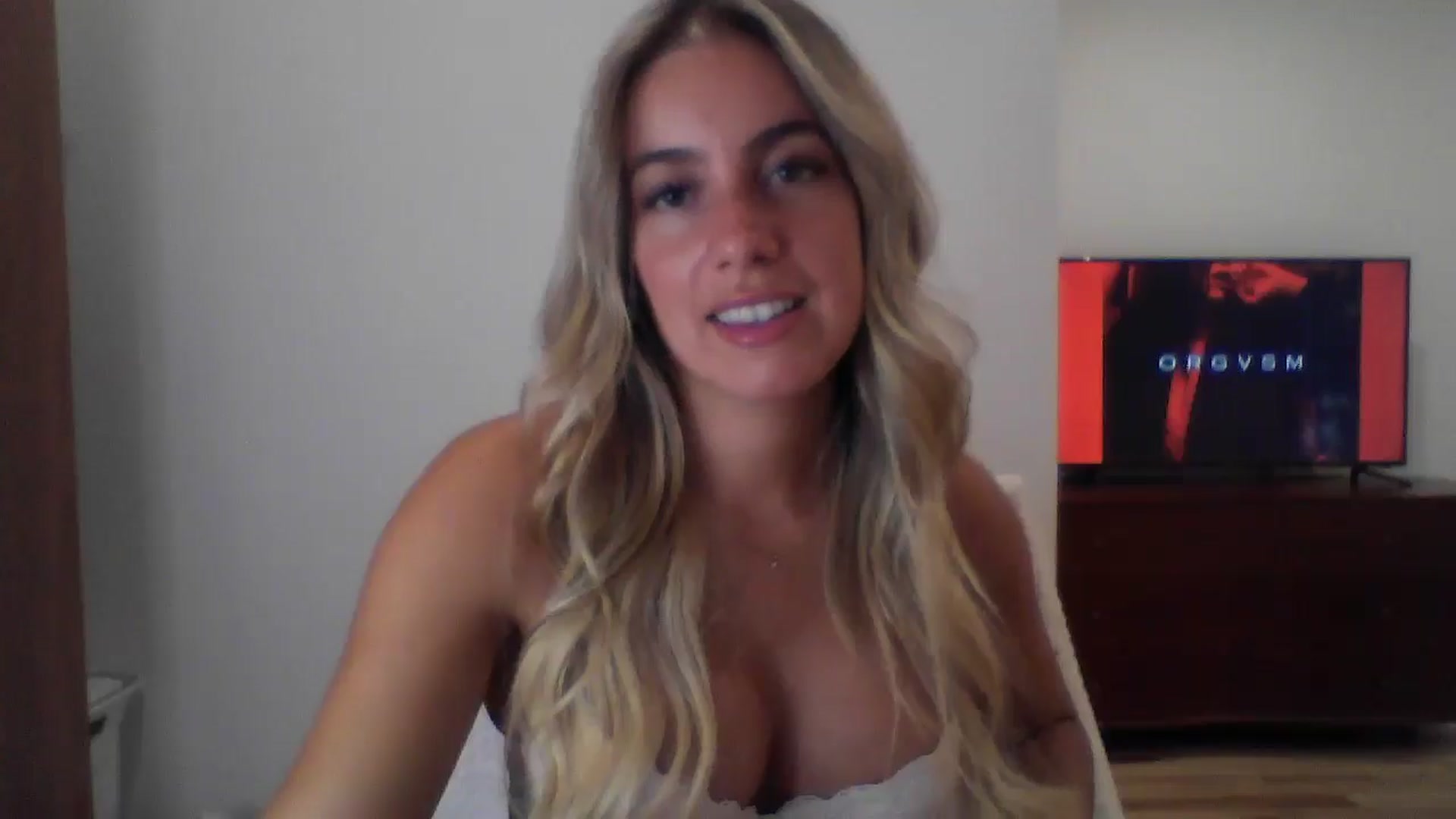 Gallery image thumbnail from MissDelphine's myfreecams stream on, 08/11/2025, 17:01 image 8 of 20