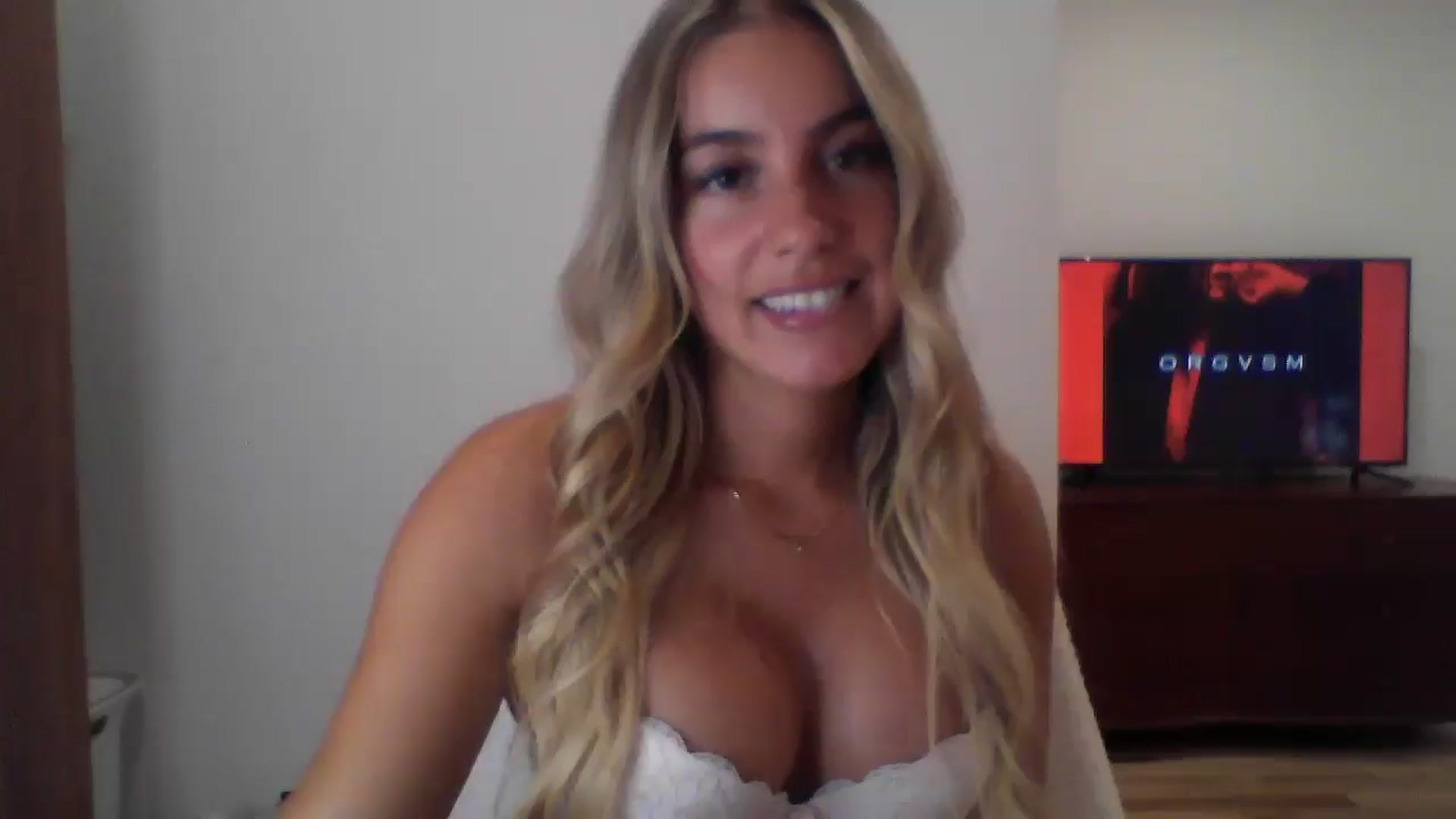 Gallery image thumbnail from MissDelphine's myfreecams stream on, 08/11/2025, 17:01 image 1 of 20