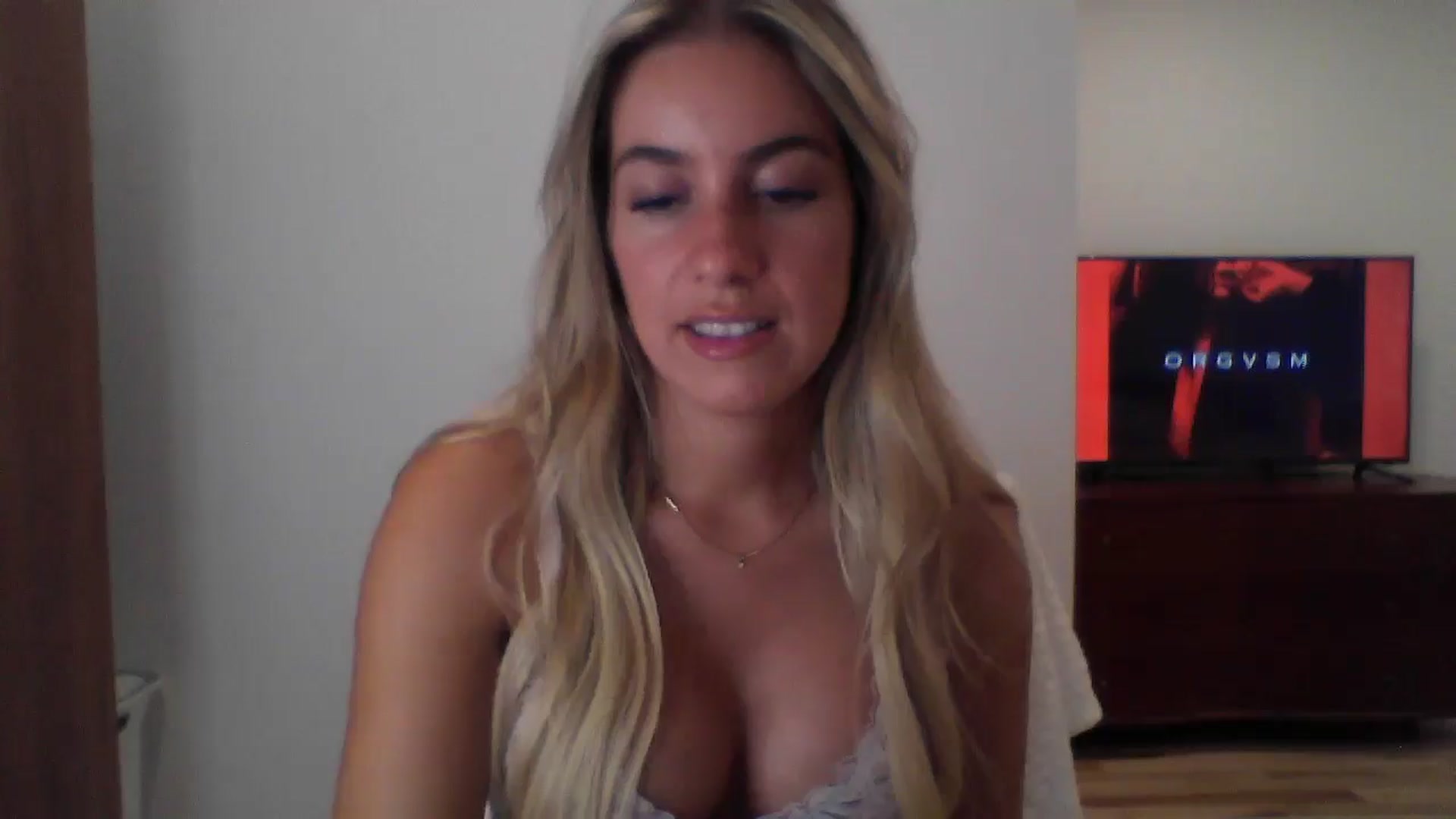 Gallery image thumbnail from MissDelphine's myfreecams stream on, 08/13/2025, 16:29 image 17 of 20