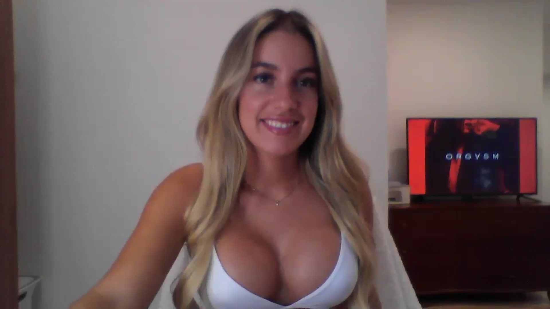 Gallery image thumbnail from MissDelphine's myfreecams stream on, 08/18/2025, 16:20 image 4 of 20