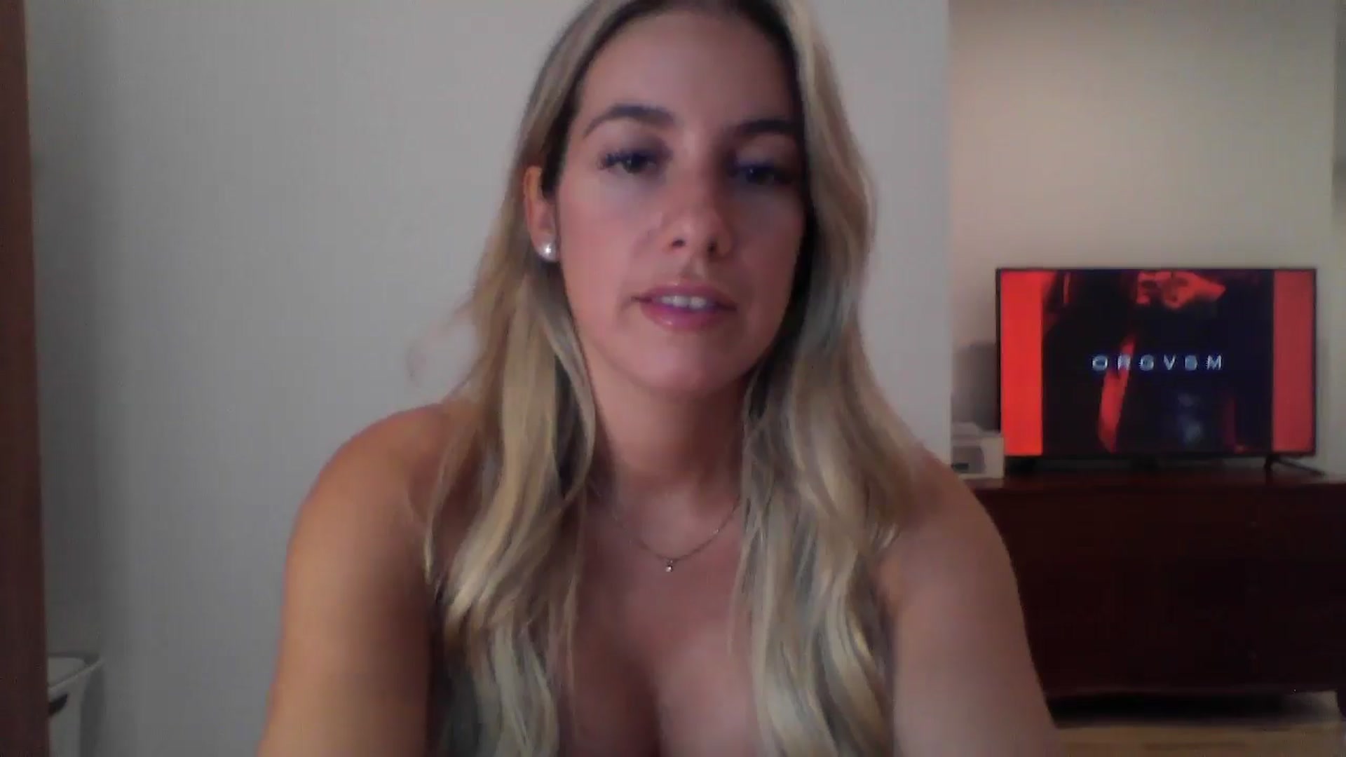 Gallery image thumbnail from MissDelphine's myfreecams stream on, 08/18/2025, 16:20 image 17 of 20