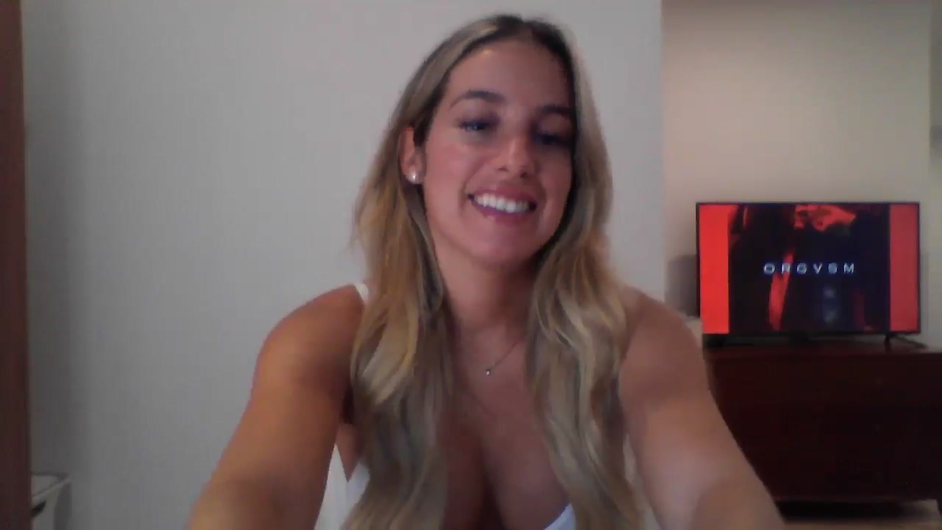 Gallery image thumbnail from MissDelphine's myfreecams stream on, 08/18/2025, 16:20 image 5 of 20