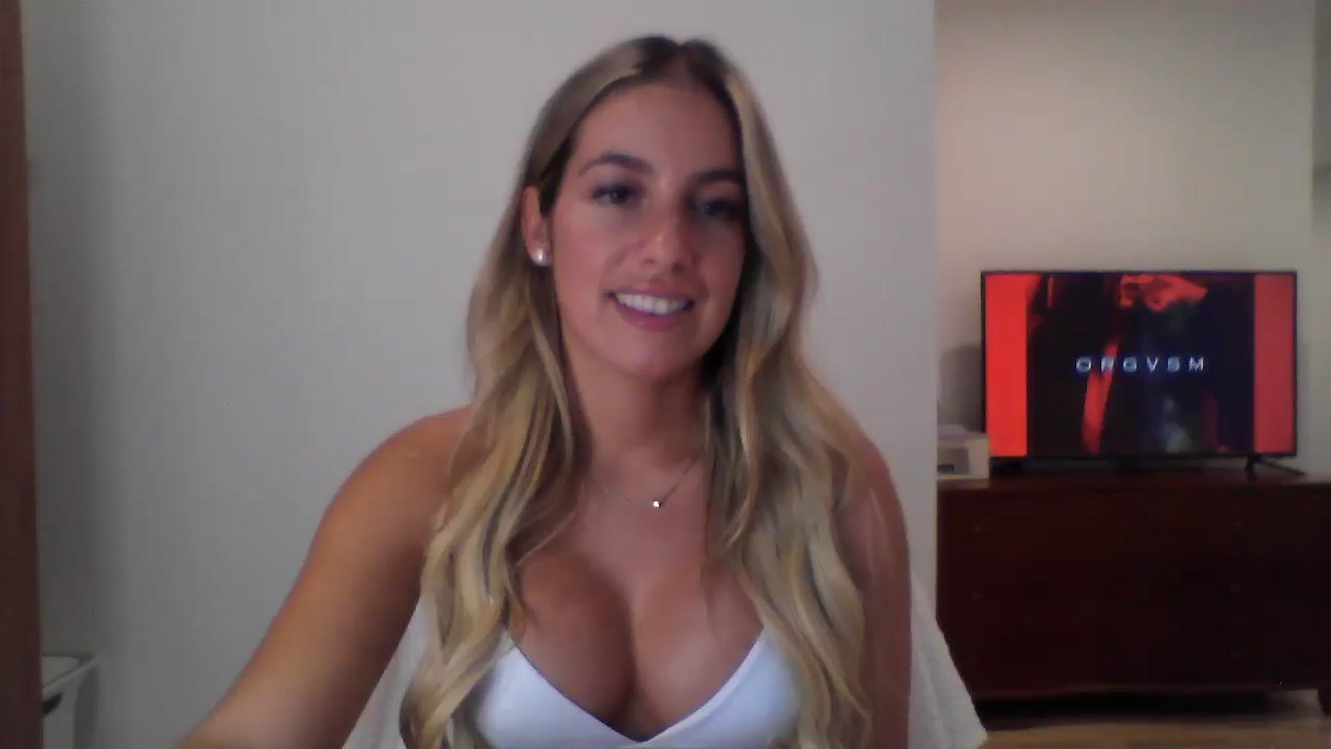 Gallery image thumbnail from MissDelphine's myfreecams stream on, 08/18/2025, 17:45 image 16 of 20