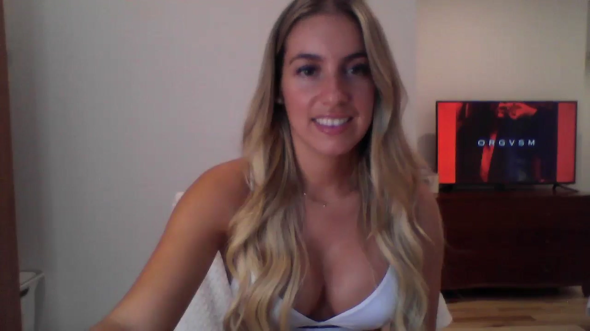 Gallery image thumbnail from MissDelphine's myfreecams stream on, 08/18/2025, 17:45 image 4 of 20