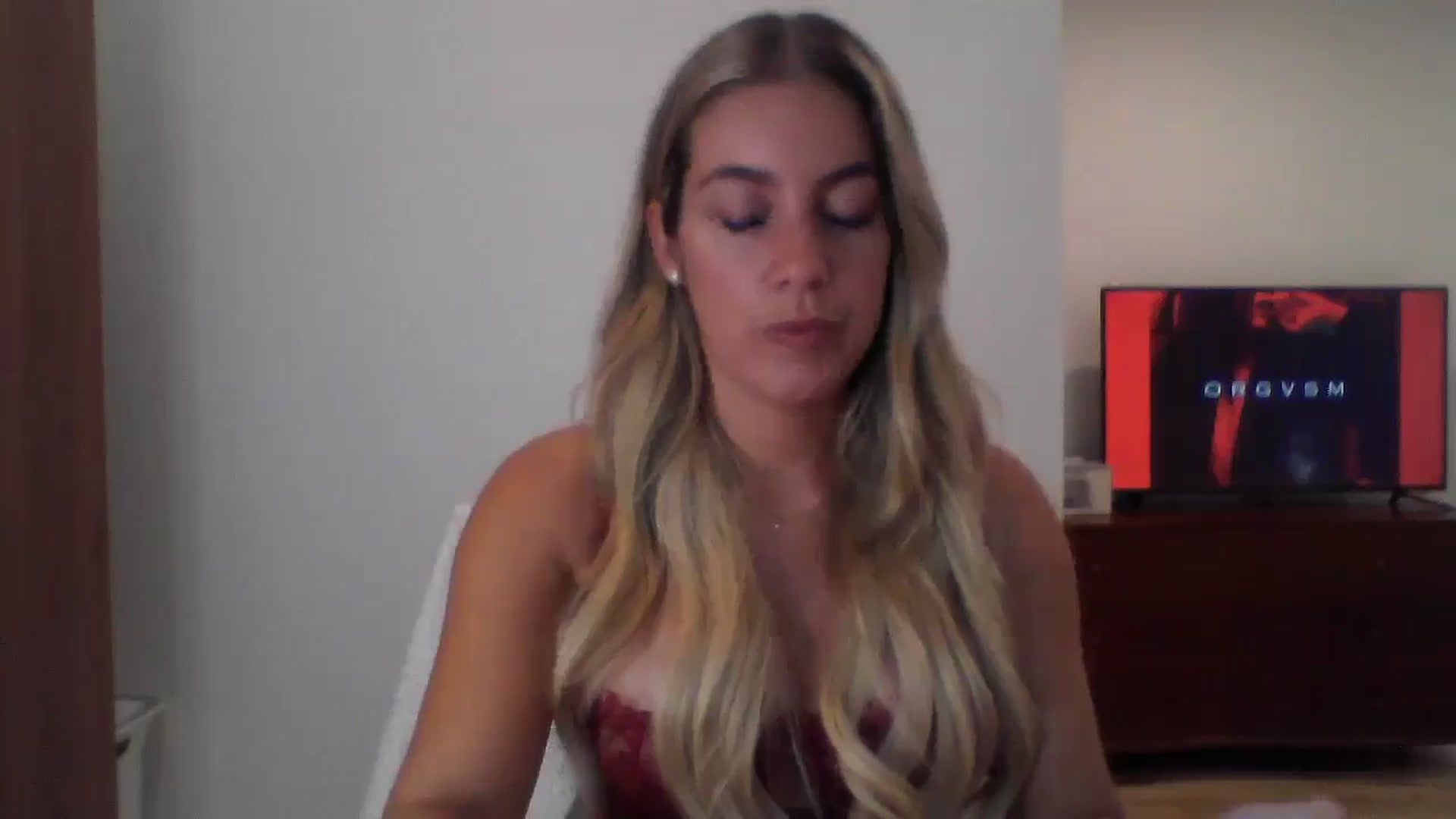 Gallery image thumbnail from MissDelphine's myfreecams stream on, 08/19/2025, 16:50 image 8 of 20