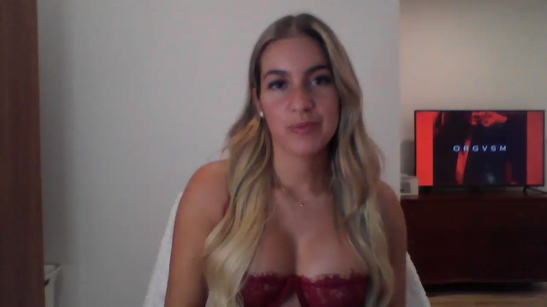 Gallery image thumbnail from MissDelphine's myfreecams stream on, 08/19/2025, 16:50 image 9 of 20