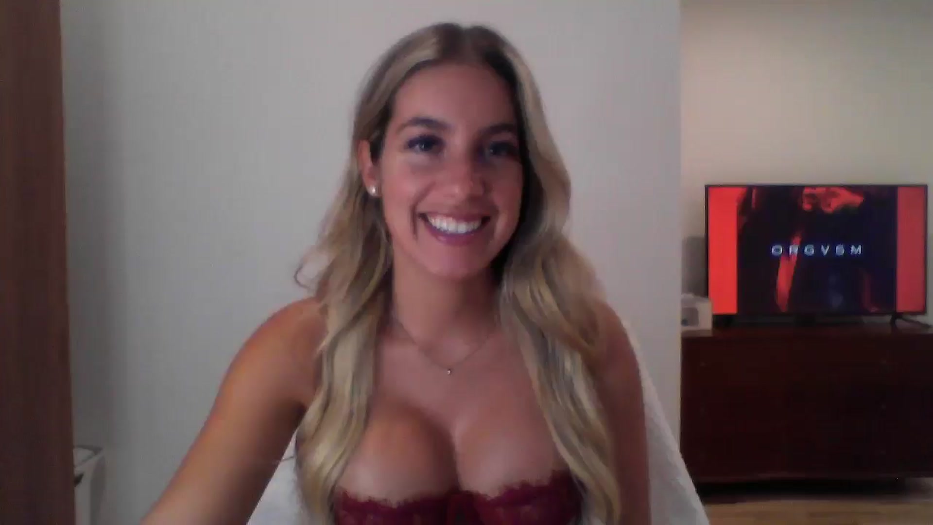 Gallery image thumbnail from MissDelphine's myfreecams stream on, 08/19/2025, 16:50 image 1 of 20