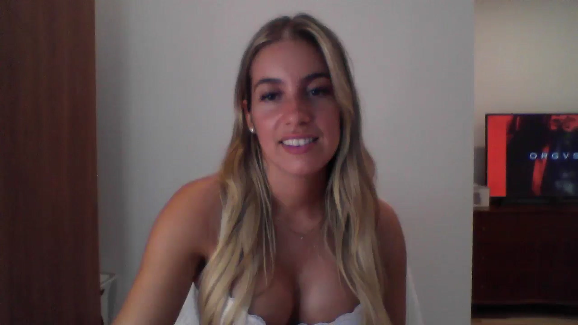 Gallery image thumbnail from MissDelphine's myfreecams stream on, 08/21/2025, 18:06 image 9 of 20