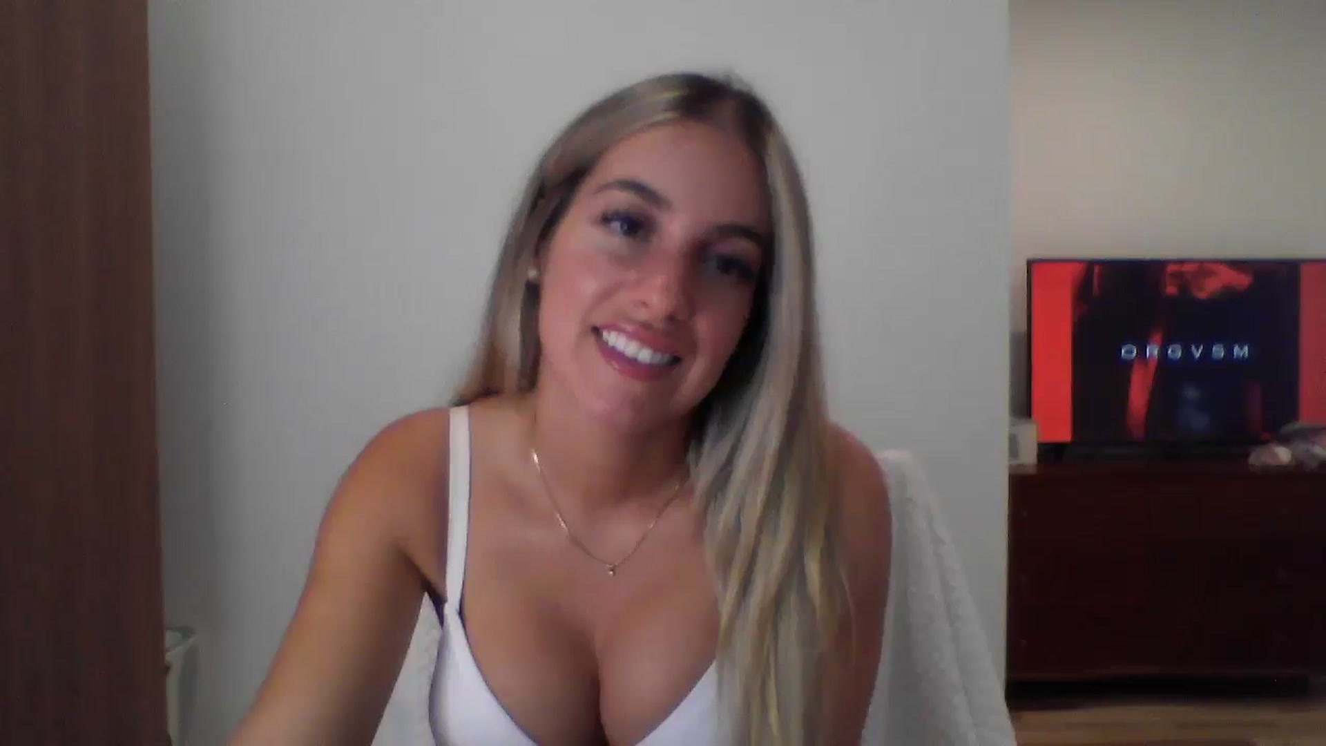 Gallery image thumbnail from MissDelphine's myfreecams stream on, 08/22/2025, 14:13 image 15 of 20