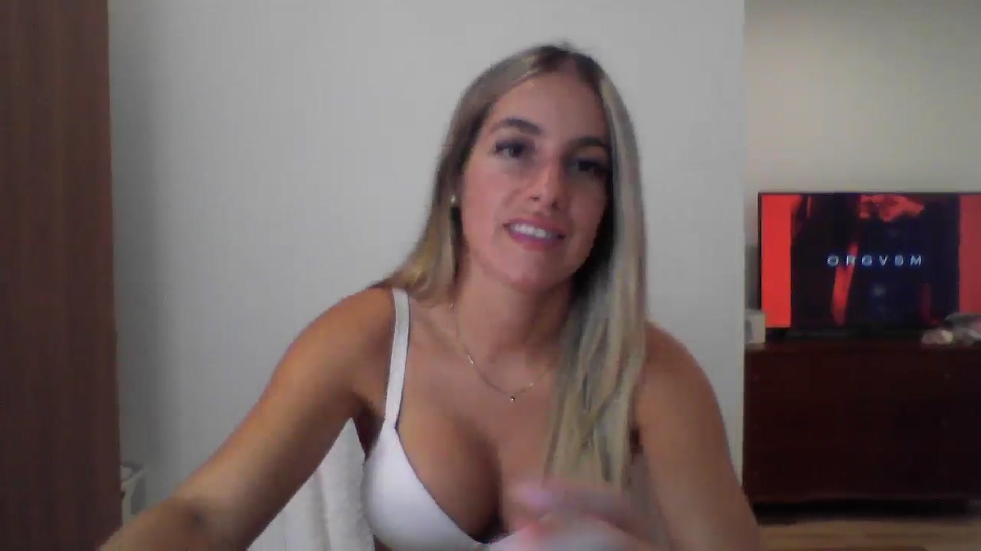 Gallery image thumbnail from MissDelphine's myfreecams stream on, 08/22/2025, 14:13 image 10 of 20