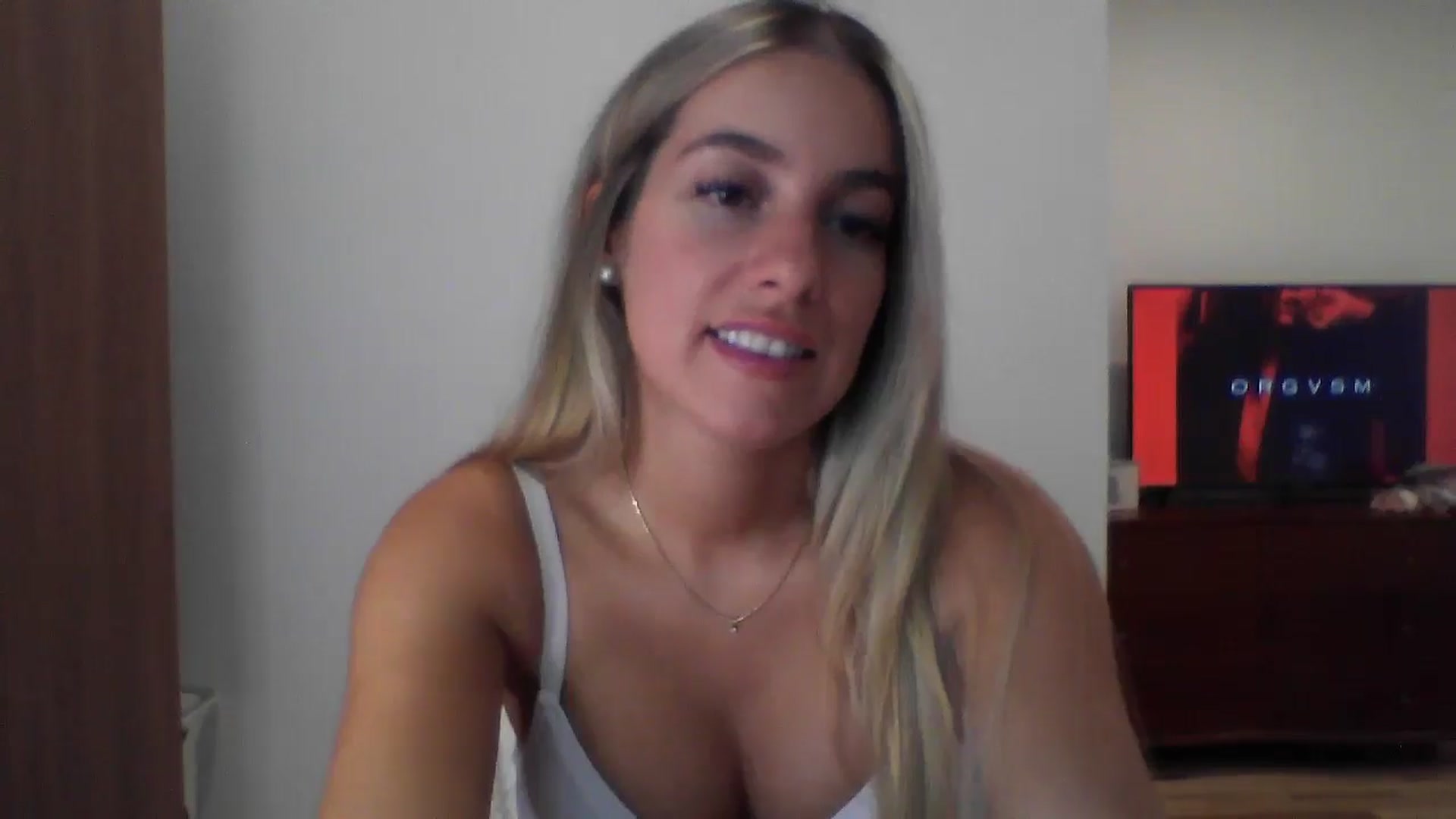Gallery image thumbnail from MissDelphine's myfreecams stream on, 08/22/2025, 14:13 image 14 of 20
