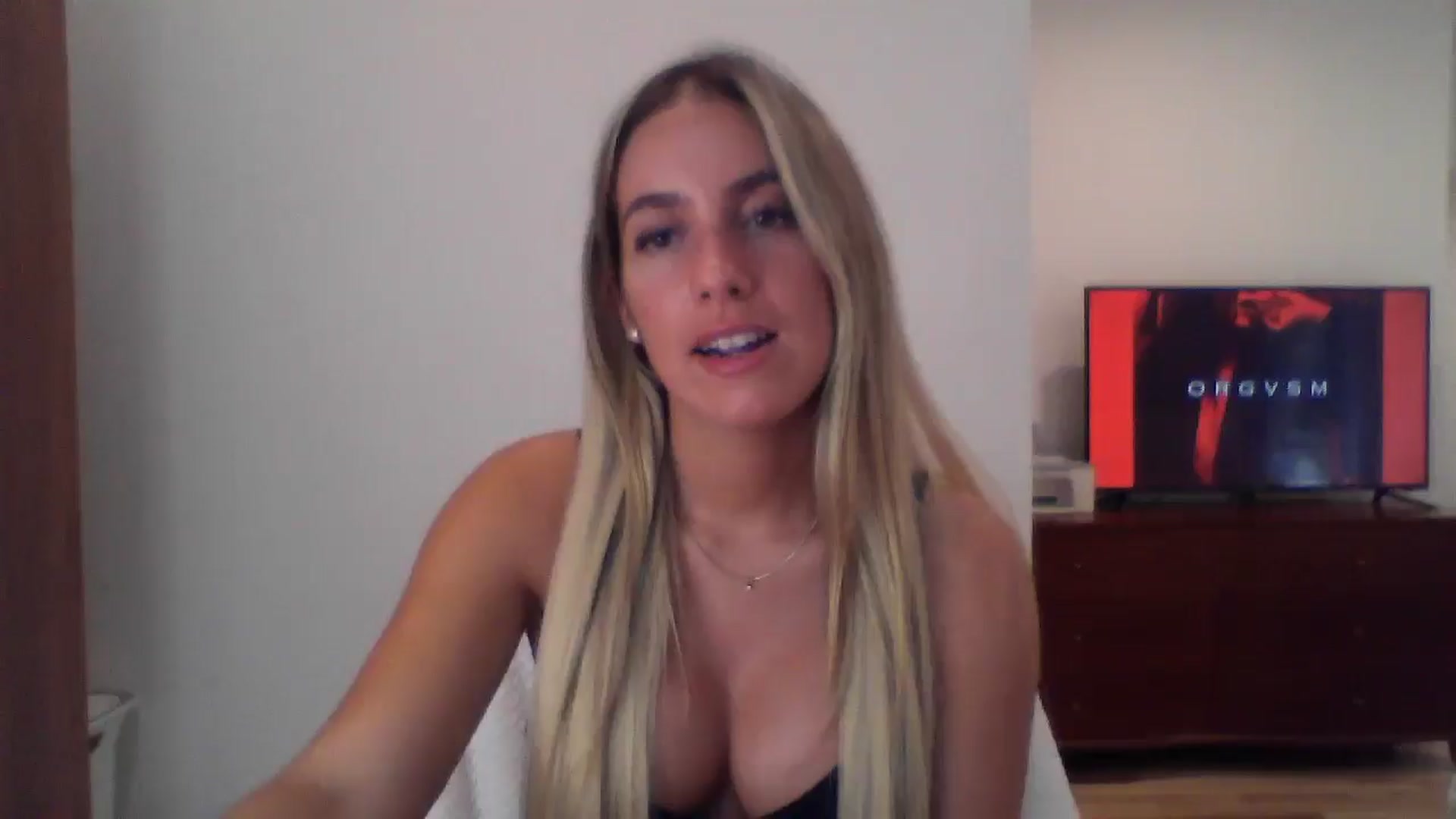 Gallery image thumbnail from MissDelphine's myfreecams stream on, 08/27/2025, 17:37 image 14 of 20