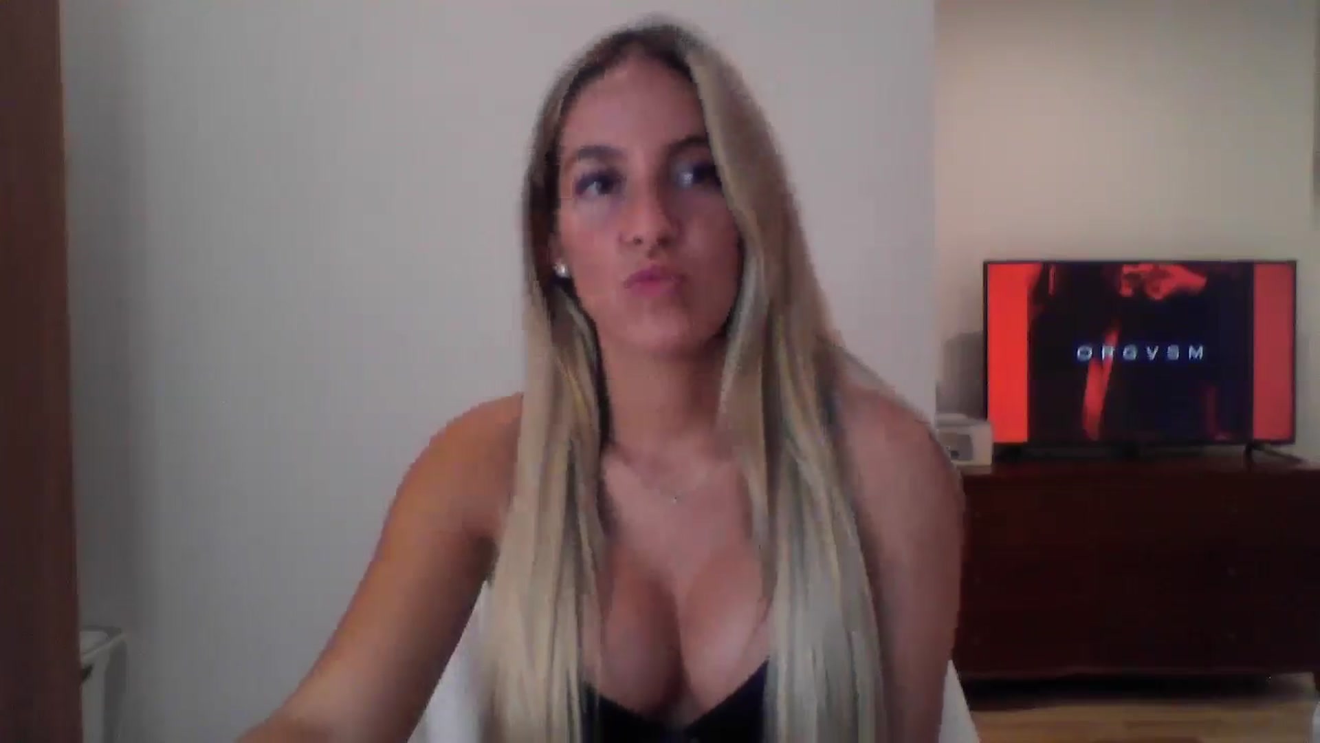 Gallery image thumbnail from MissDelphine's myfreecams stream on, 08/27/2025, 17:37 image 13 of 20