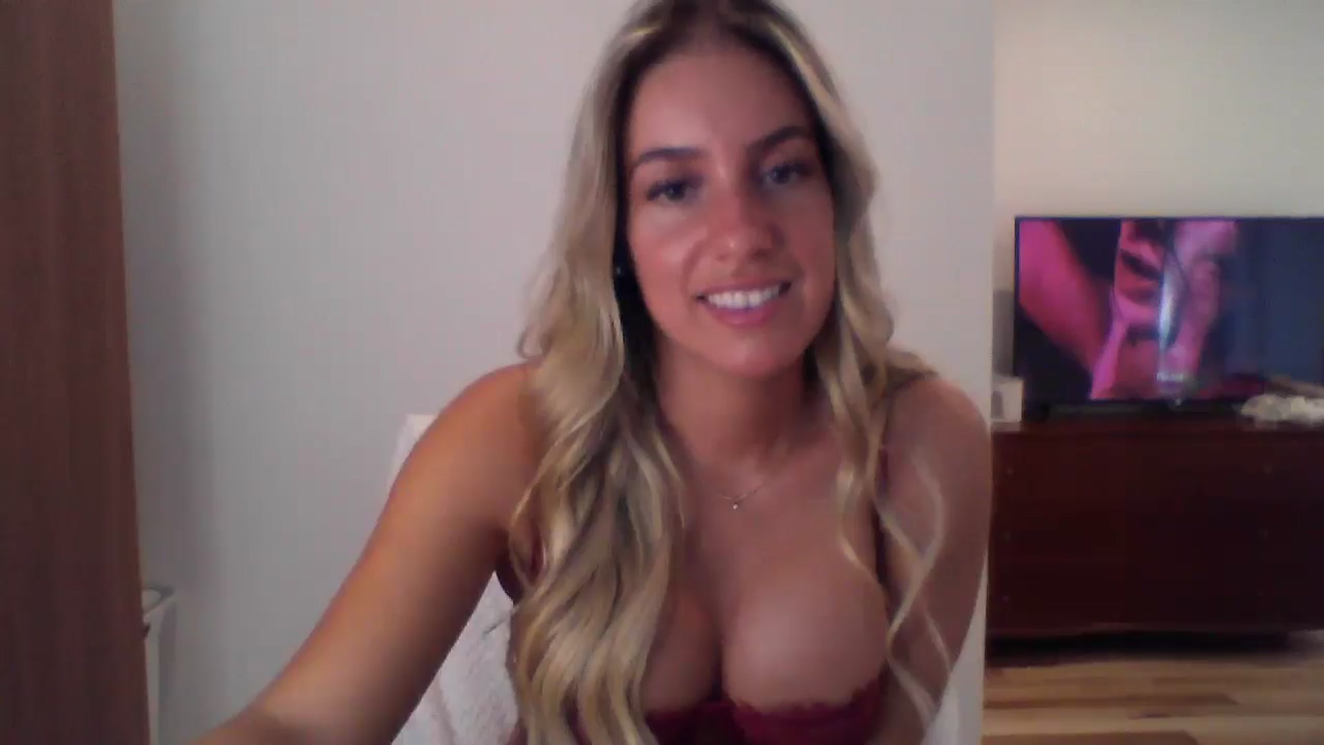 Gallery image thumbnail from MissDelphine's myfreecams stream on, 09/03/2025, 17:34 image 7 of 20