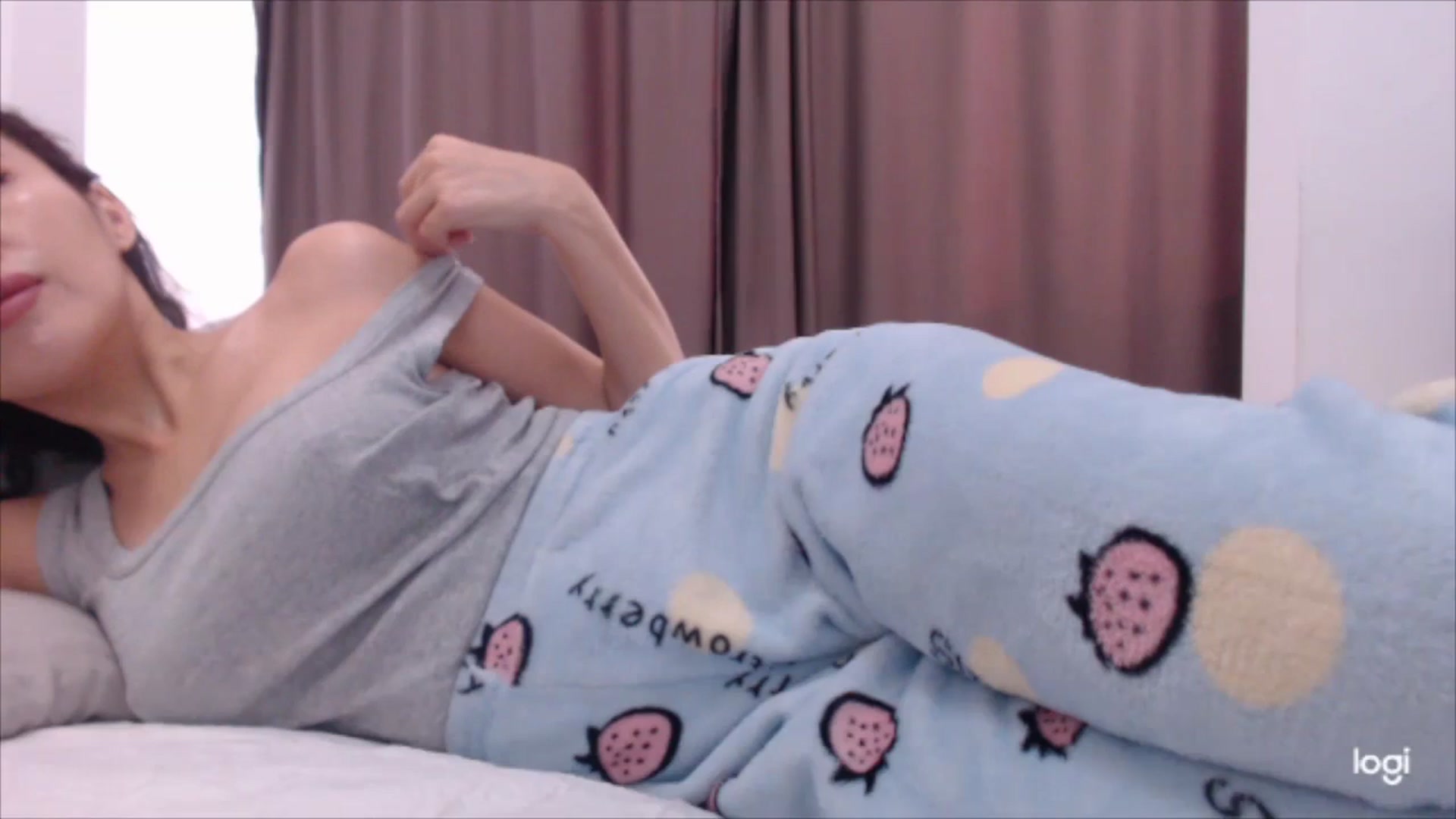 Gallery image thumbnail from MissDia_'s myfreecams stream on, 01/03/2024, 09:29 image 8 of 20