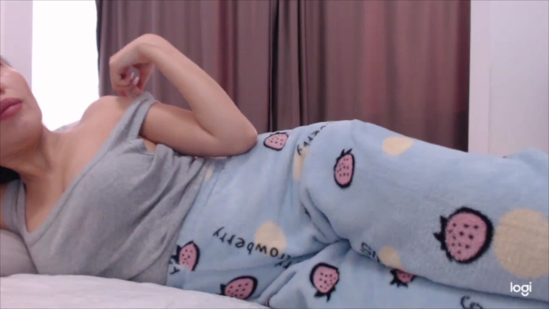 Gallery image thumbnail from MissDia_'s myfreecams stream on, 01/03/2024, 09:29 image 14 of 20