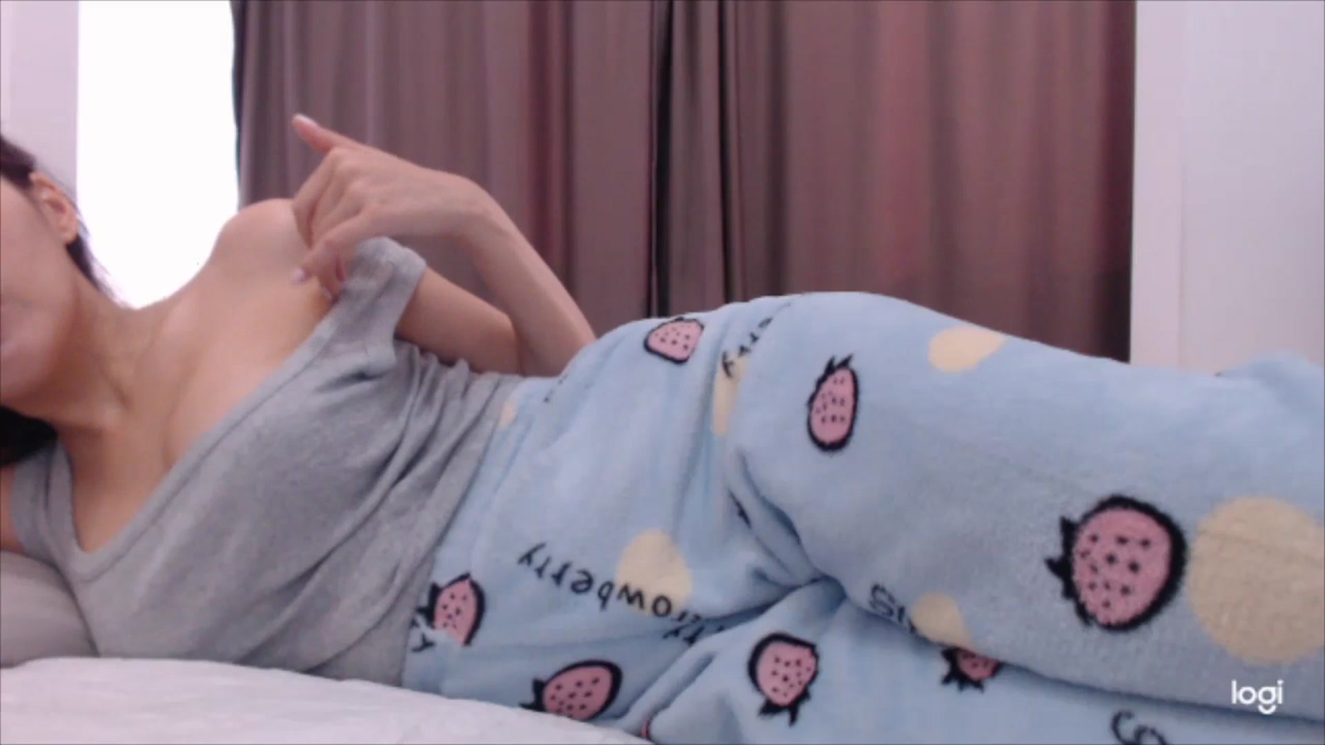 Gallery image thumbnail from MissDia_'s myfreecams stream on, 01/03/2024, 09:29 image 11 of 20