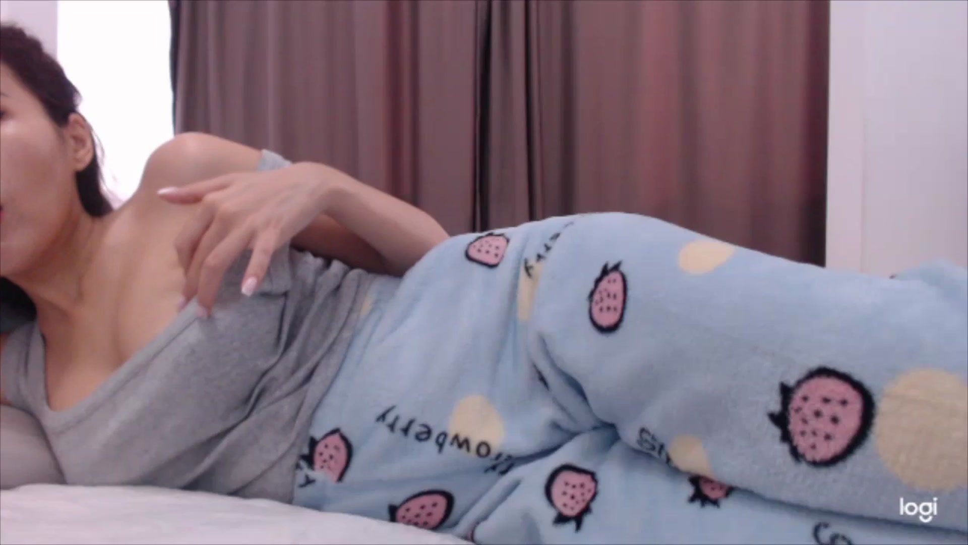 Gallery image thumbnail from MissDia_'s myfreecams stream on, 01/03/2024, 09:29 image 13 of 20