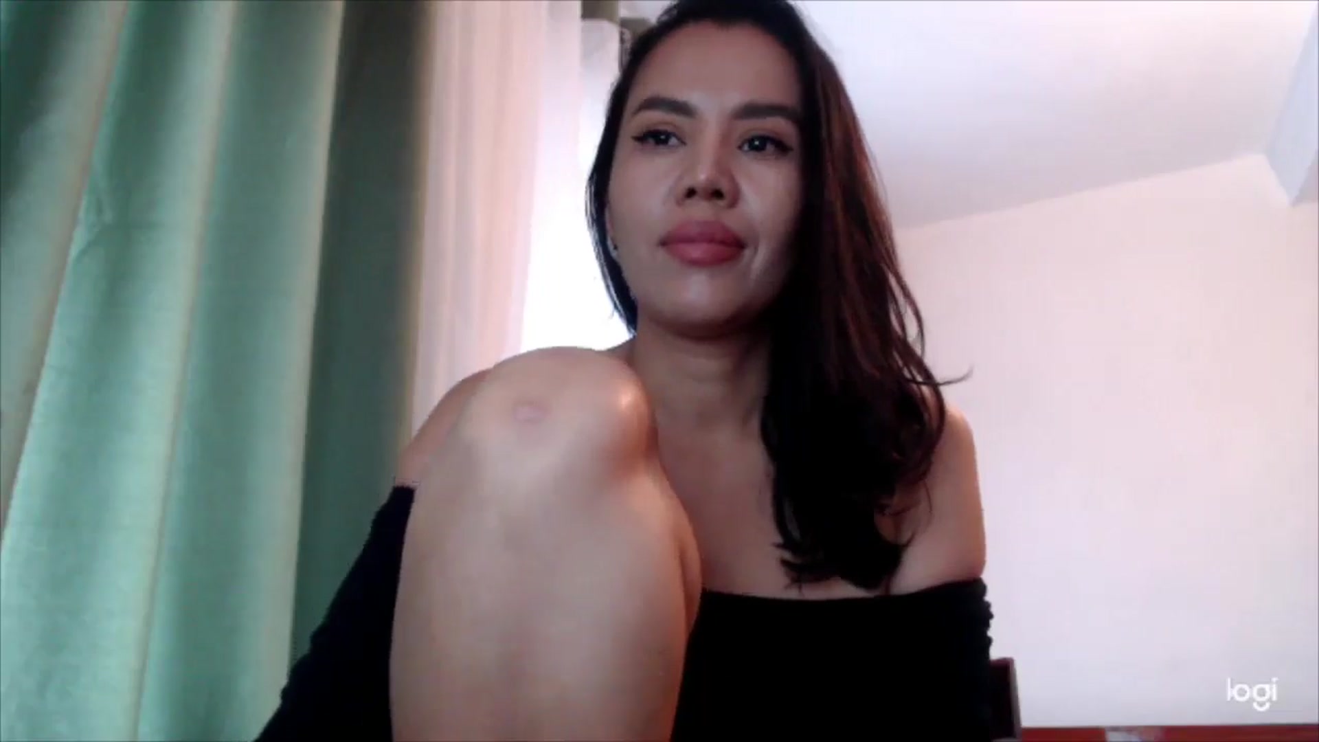 Gallery image thumbnail from MissDia_'s myfreecams stream on, 06/01/2025, 12:29 image 17 of 20
