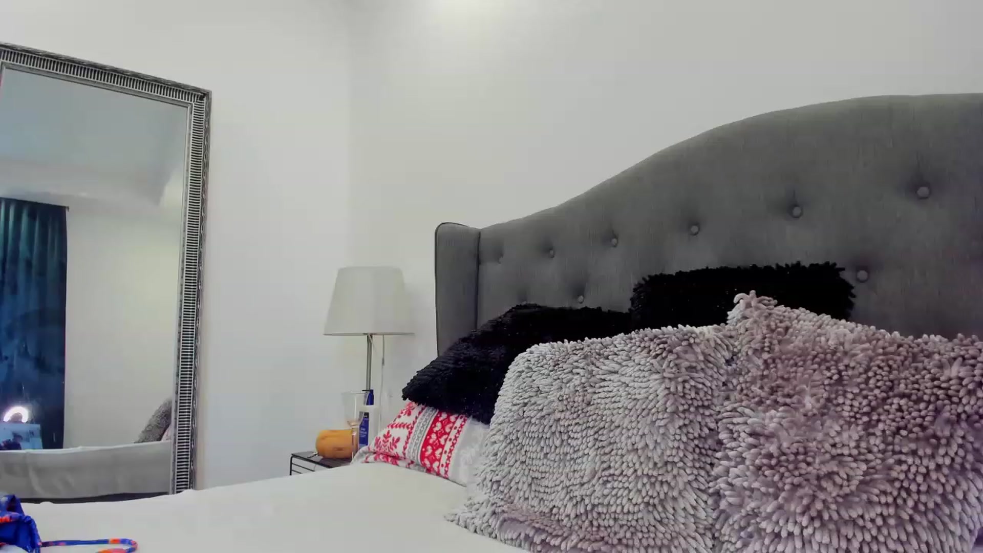 Gallery image thumbnail from MissDivine__'s myfreecams stream on, 01/04/2023, 11:17 image 13 of 20