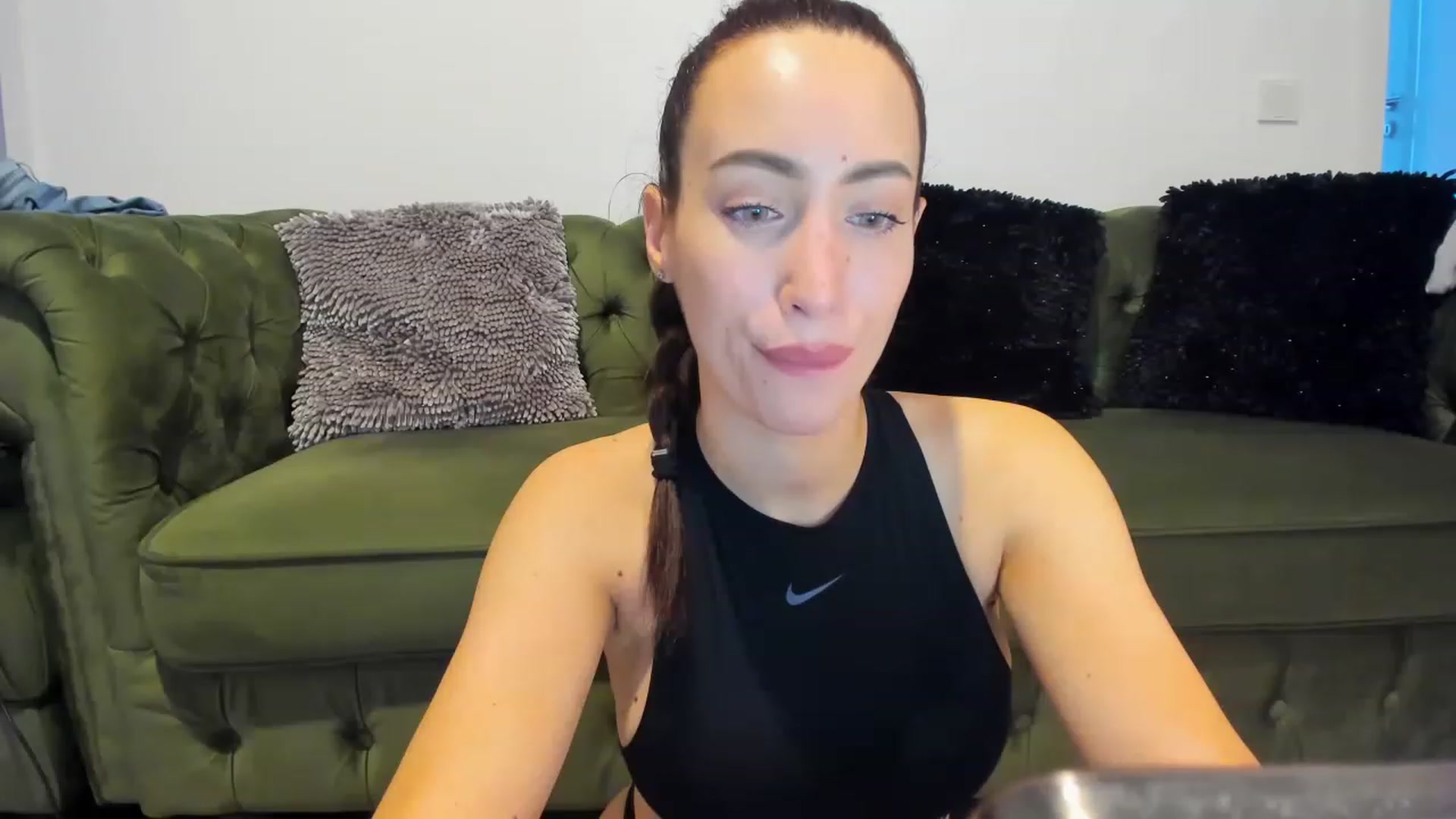 Gallery image thumbnail from MissDivine__'s myfreecams stream on, 01/25/2023, 11:39 image 5 of 20