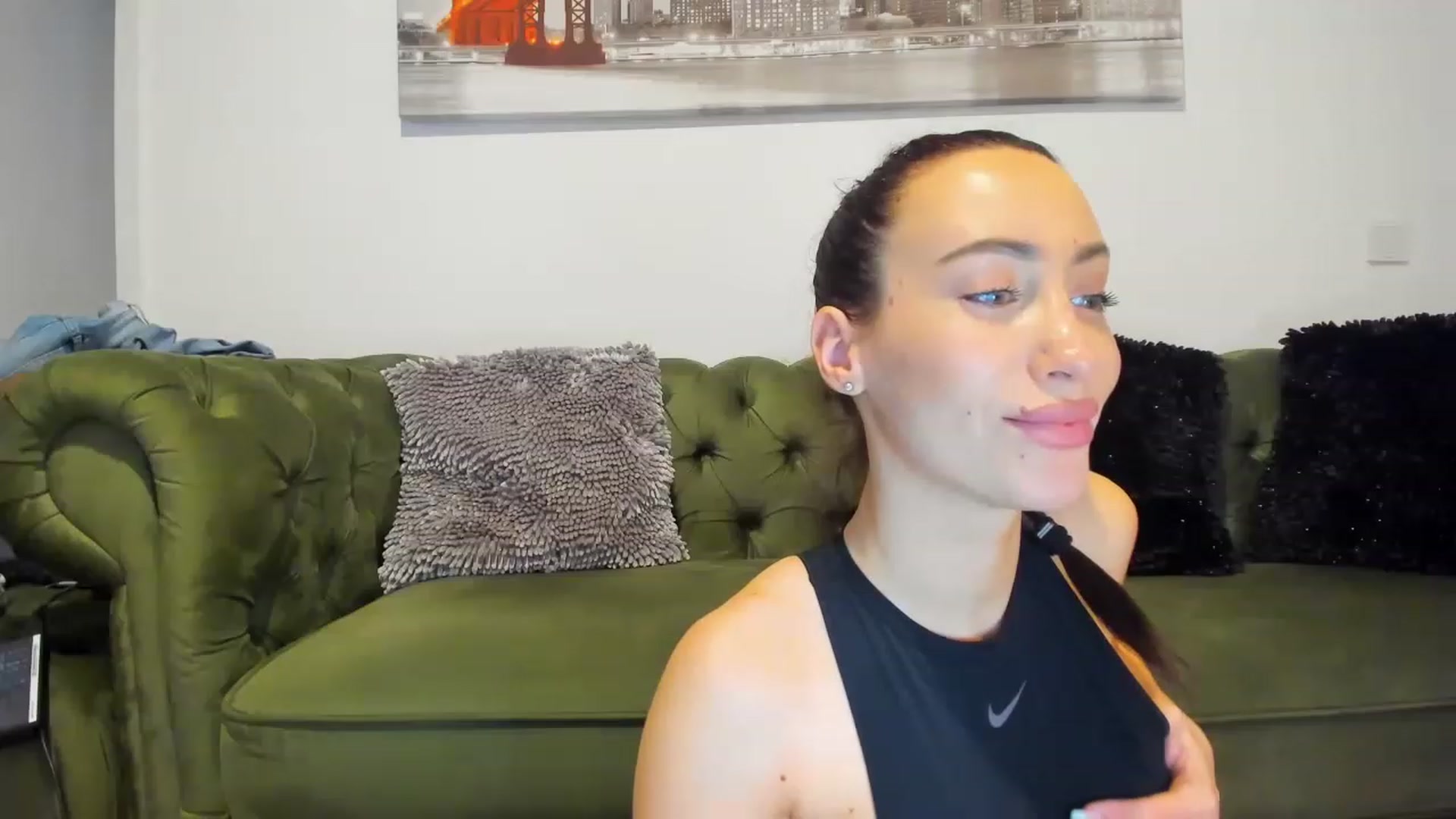 Gallery image thumbnail from MissDivine__'s myfreecams stream on, 01/25/2023, 12:44 image 13 of 20