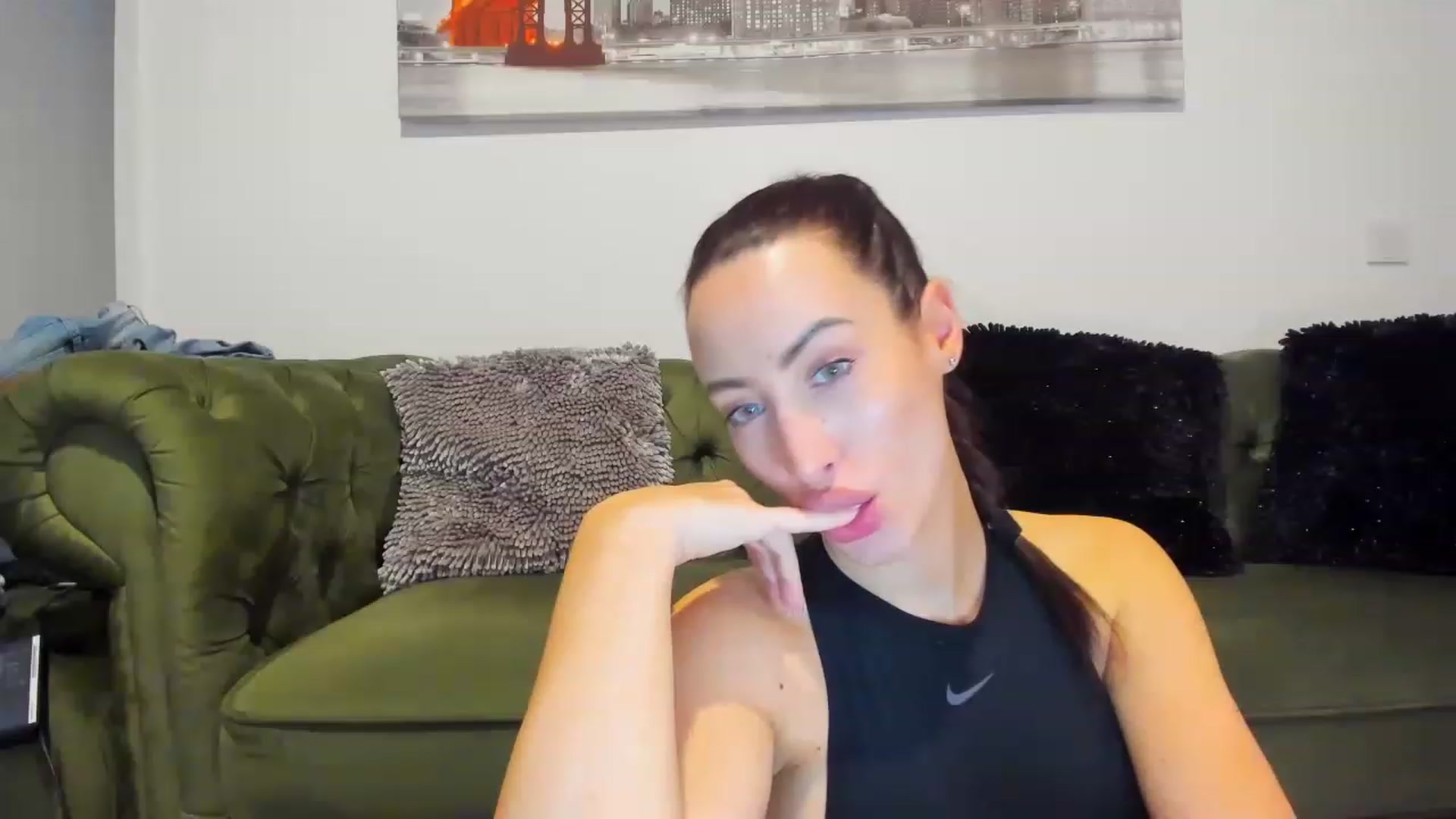 Gallery image thumbnail from MissDivine__'s myfreecams stream on, 01/25/2023, 12:44 image 16 of 20
