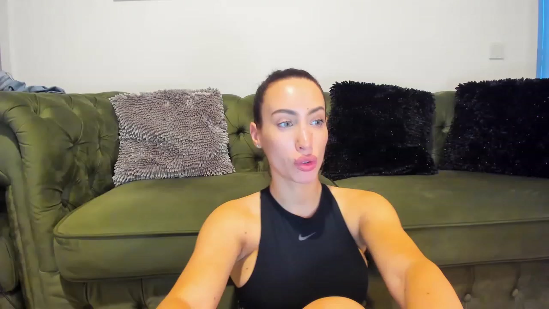 Gallery image thumbnail from MissDivine__'s myfreecams stream on, 01/25/2023, 13:48 image 5 of 20