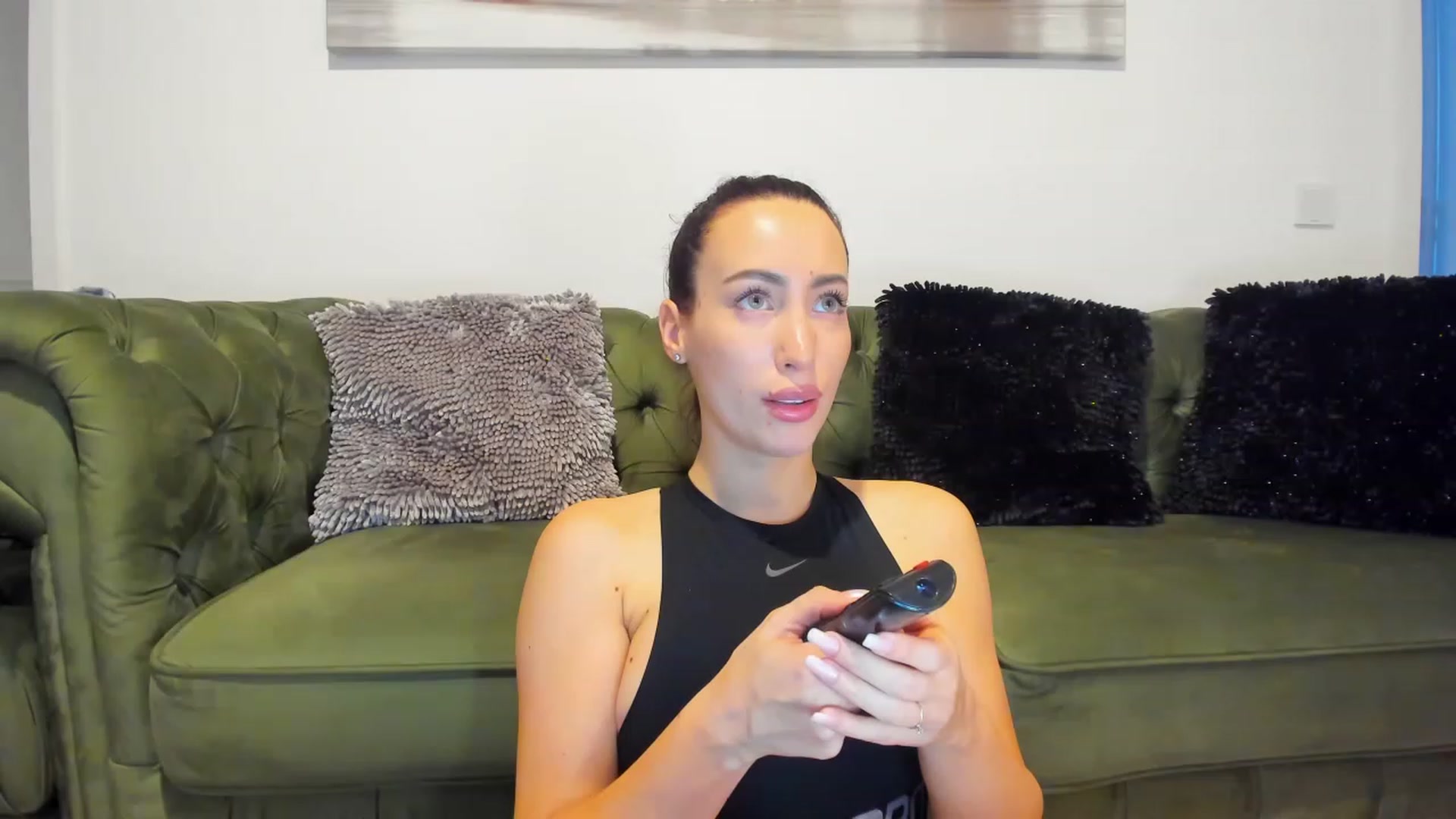 Gallery image thumbnail from MissDivine__'s myfreecams stream on, 01/25/2023, 13:48 image 19 of 20