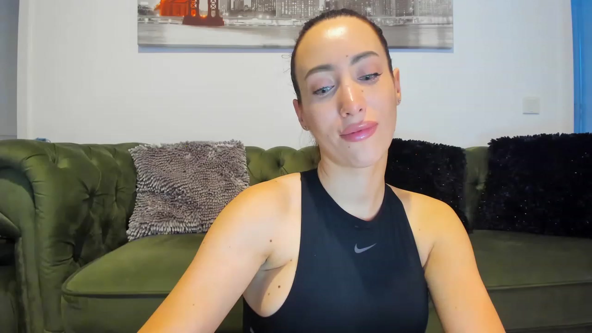Gallery image thumbnail from MissDivine__'s myfreecams stream on, 01/25/2023, 13:48 image 17 of 20