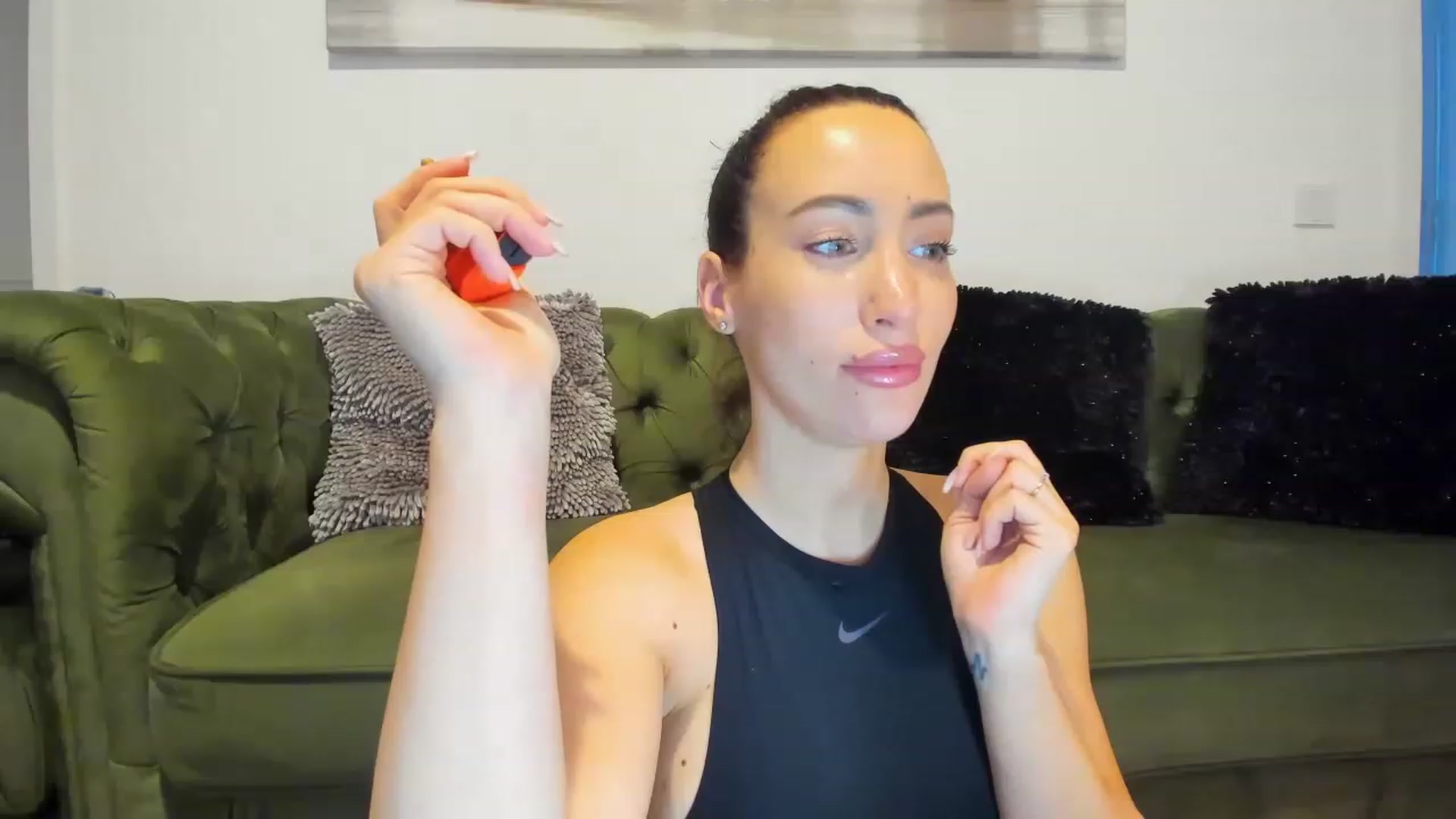 Gallery image thumbnail from MissDivine__'s myfreecams stream on, 01/25/2023, 13:48 image 18 of 20