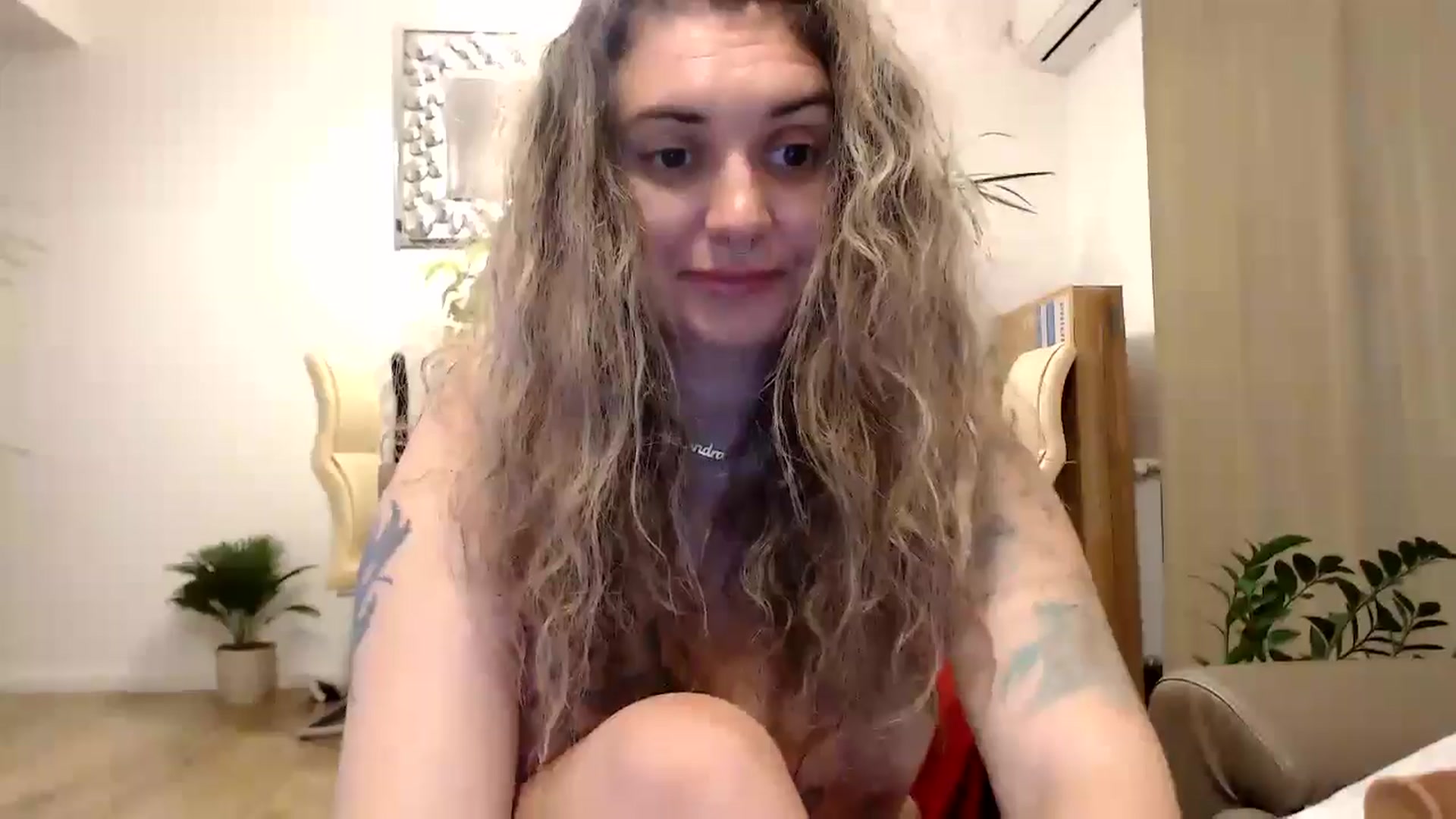 Gallery image thumbnail from MissDivinna's myfreecams stream on, 07/08/2024, 23:45 image 13 of 20