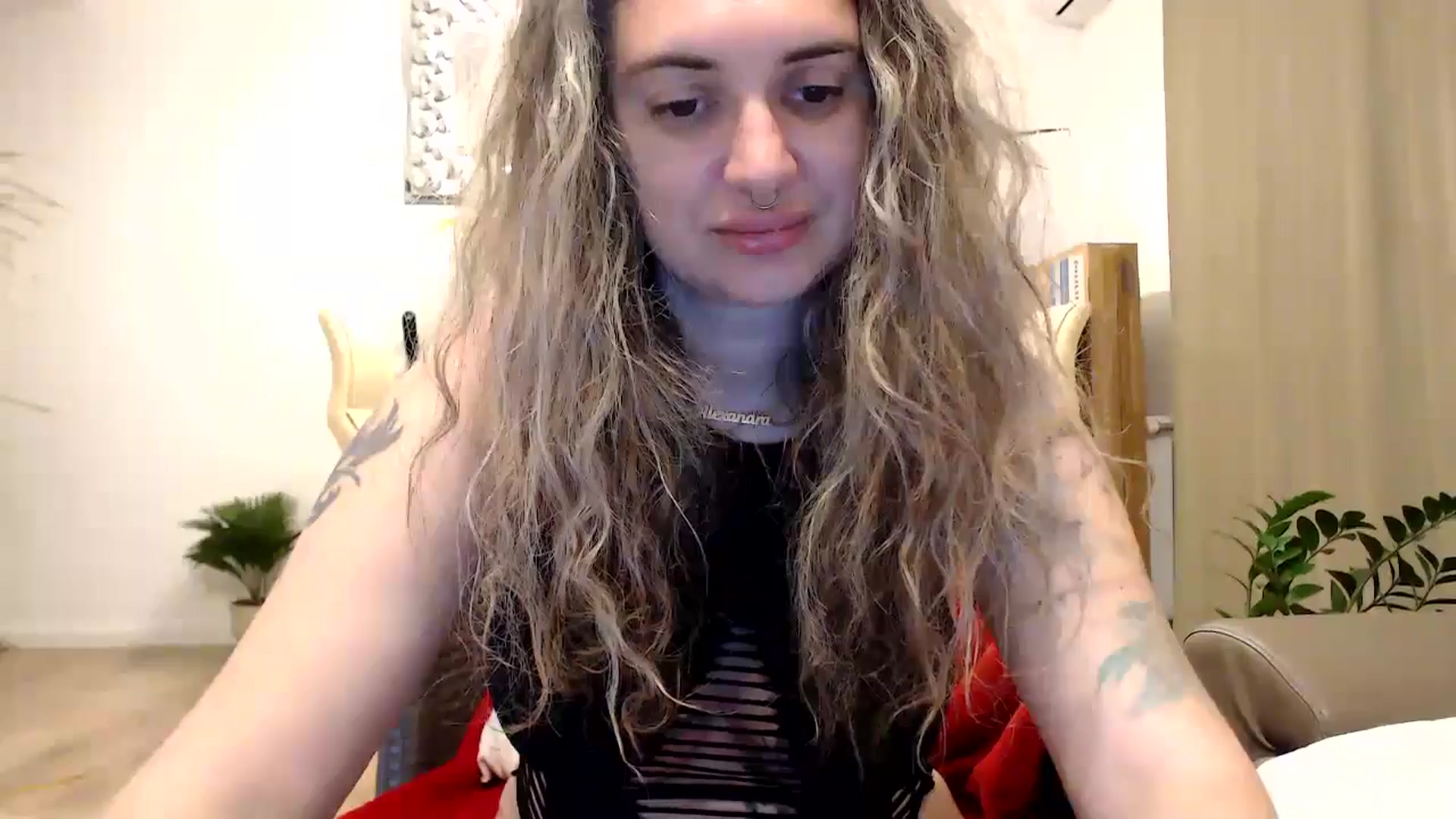 Gallery image thumbnail from MissDivinna's myfreecams stream on, 07/08/2024, 23:45 image 2 of 20
