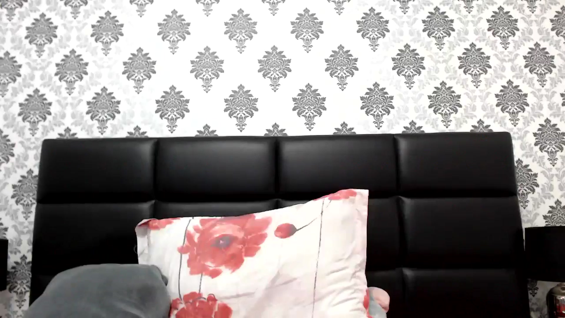 Gallery image thumbnail from MissDivinna's myfreecams stream on, 07/13/2024, 24:35 image 18 of 20