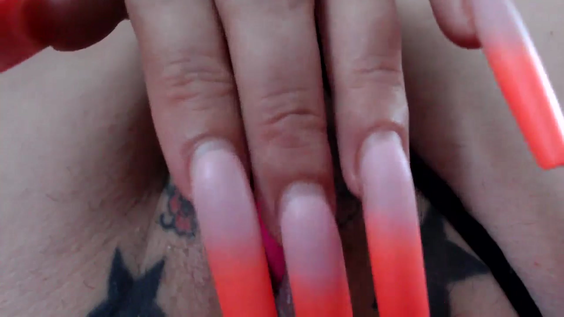 Gallery image thumbnail from MissDivinna's myfreecams stream on, 07/16/2024, 04:48 image 6 of 20