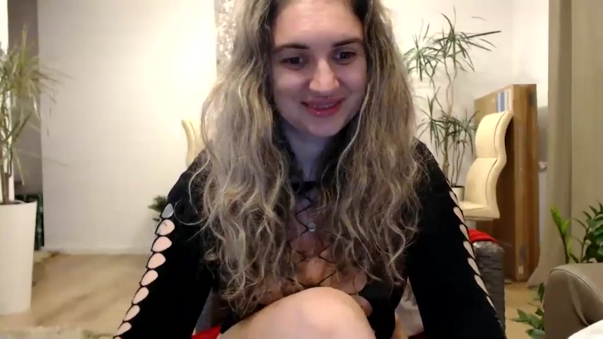 Gallery image thumbnail from MissDivinna's myfreecams stream on, 07/16/2024, 22:36 image 4 of 20