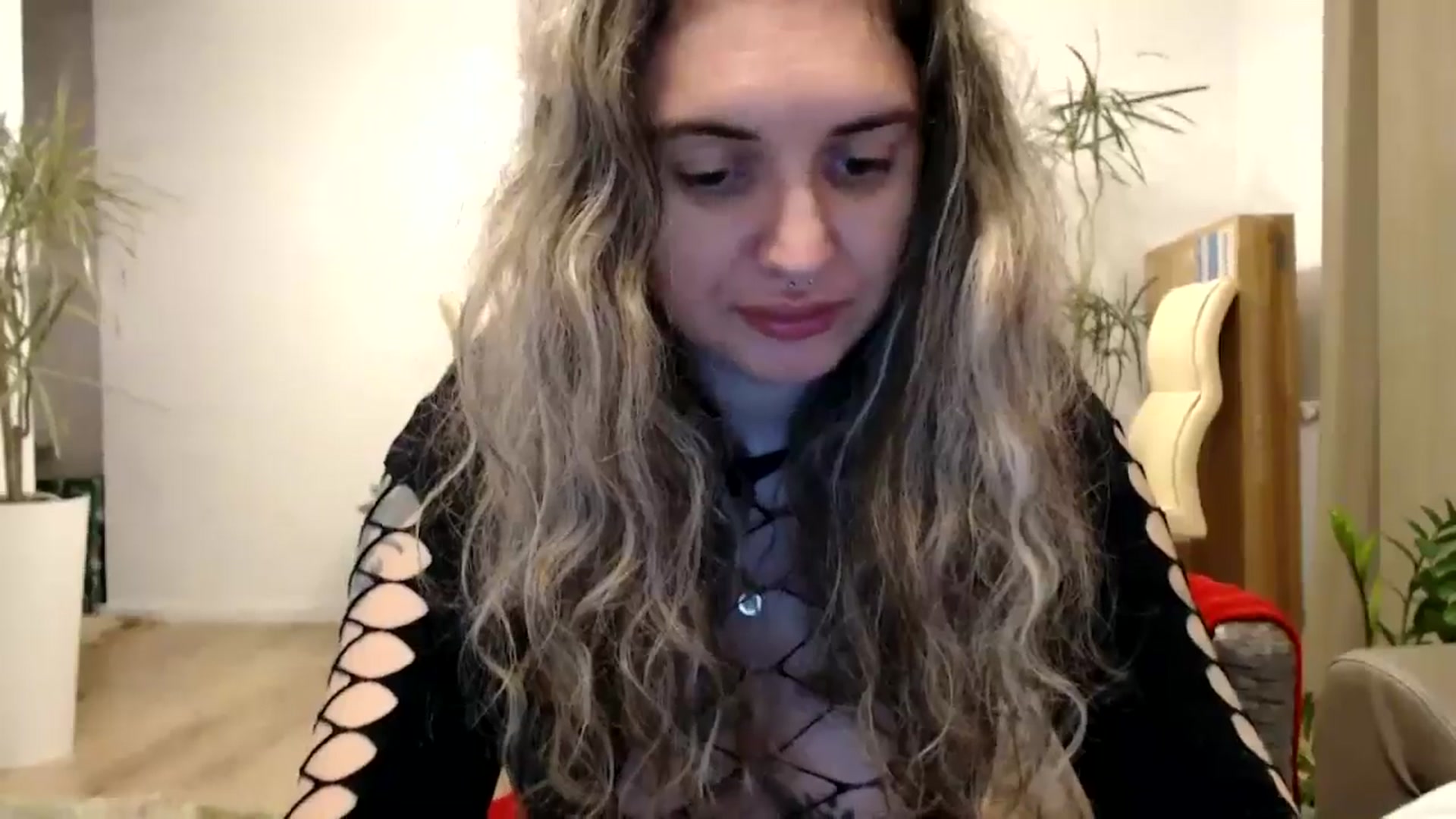 Gallery image thumbnail from MissDivinna's myfreecams stream on, 07/16/2024, 22:36 image 8 of 20