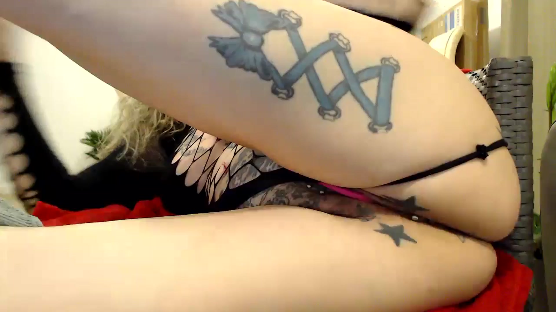 Gallery image thumbnail from MissDivinna's myfreecams stream on, 07/17/2024, 24:37 image 18 of 20