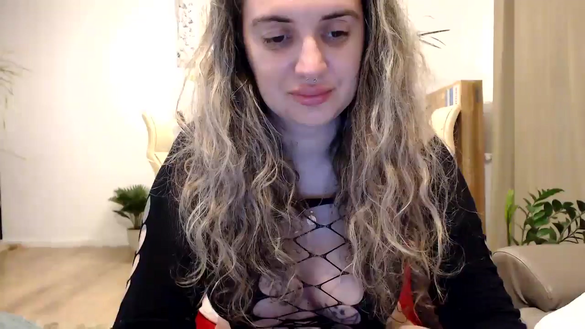 Gallery image thumbnail from MissDivinna's myfreecams stream on, 07/17/2024, 01:54 image 19 of 20