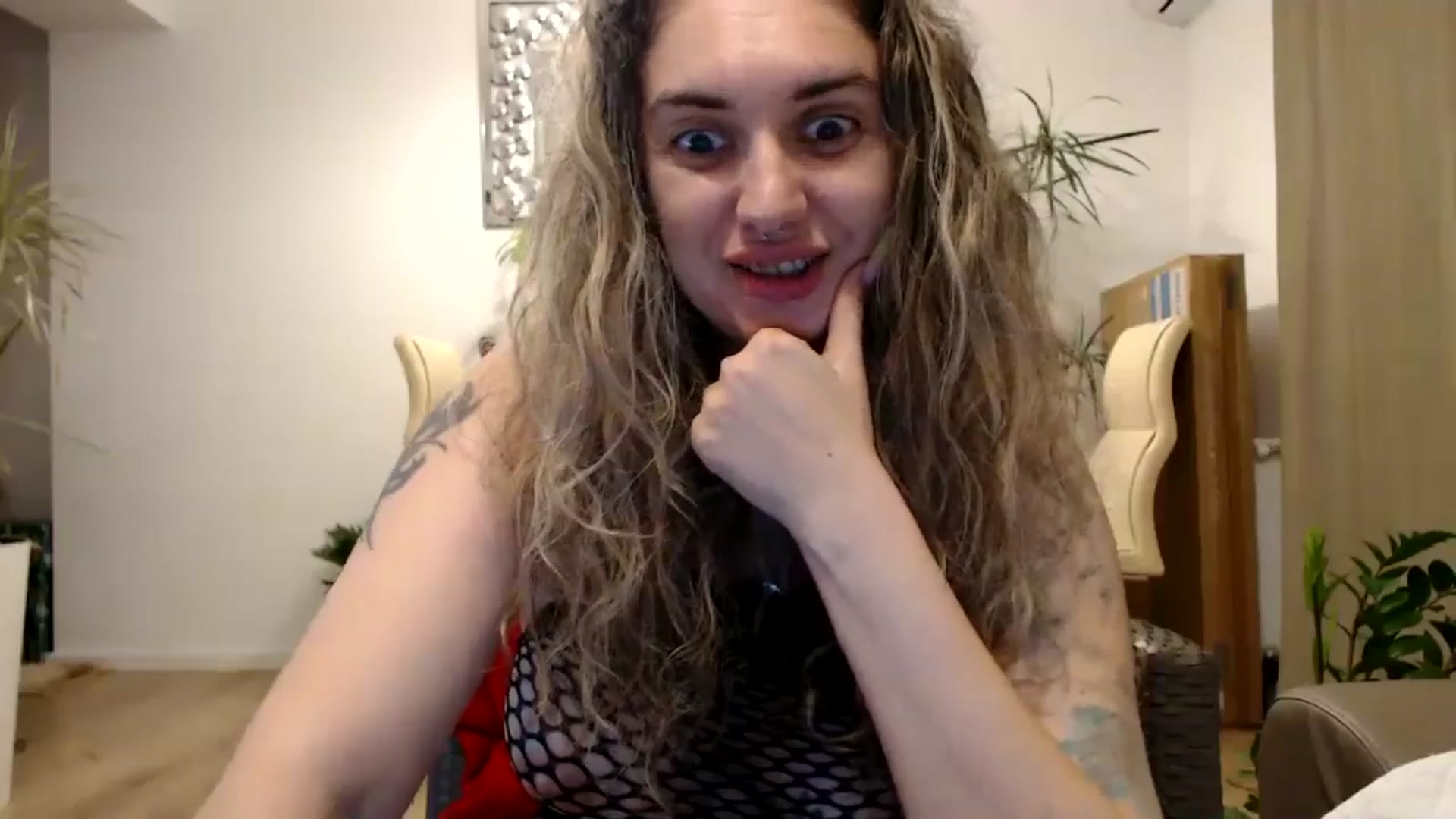Gallery image thumbnail from MissDivinna's myfreecams stream on, 07/17/2024, 21:43 image 3 of 20