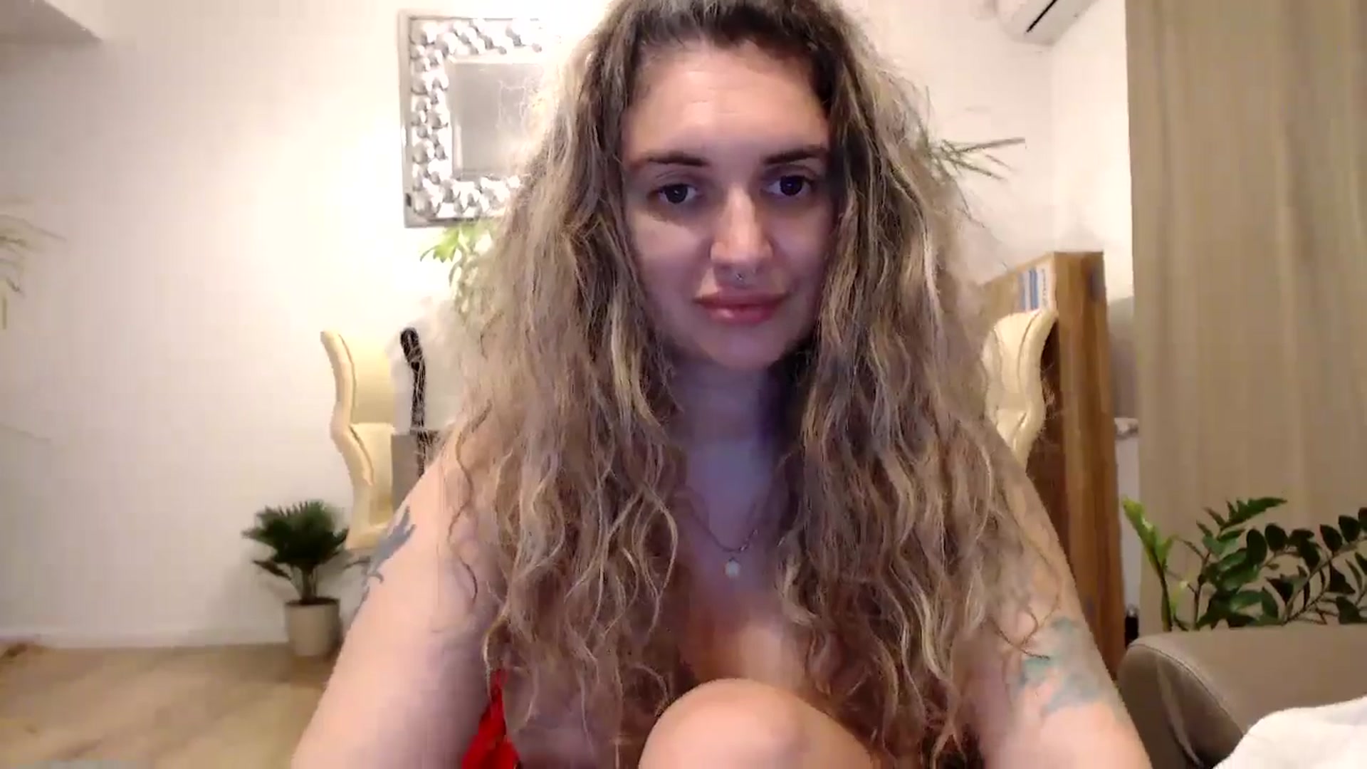 Gallery image thumbnail from MissDivinna's myfreecams stream on, 07/18/2024, 03:17 image 2 of 20