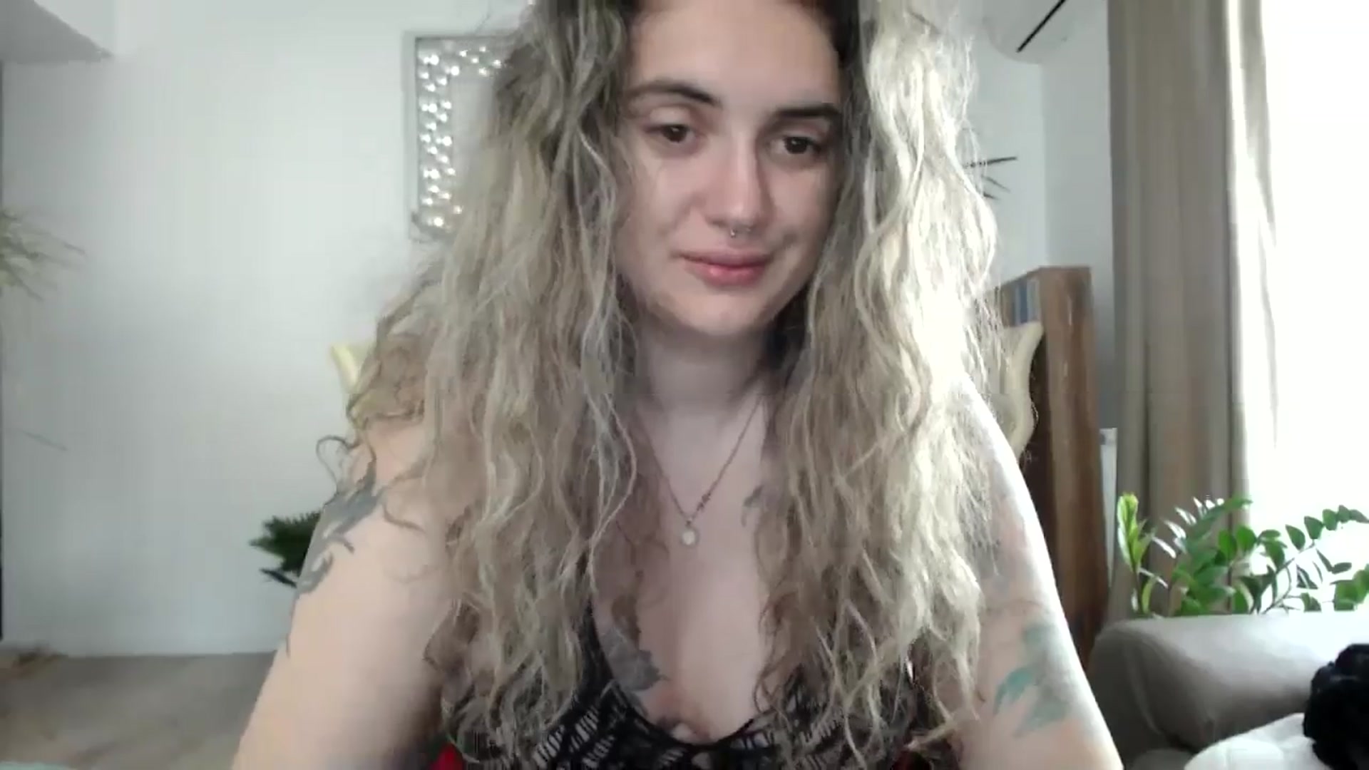 Gallery image thumbnail from MissDivinna's myfreecams stream on, 07/18/2024, 05:01 image 7 of 20