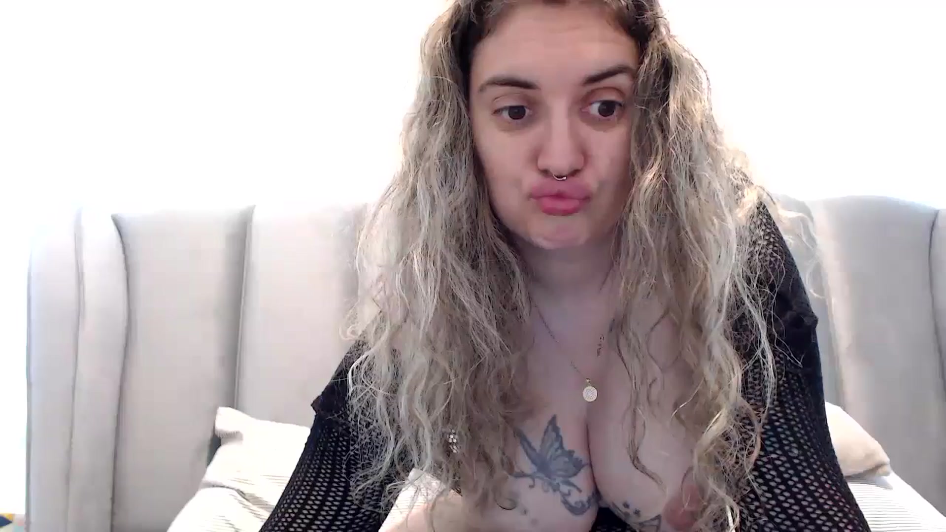 Gallery image thumbnail from MissDivinna's myfreecams stream on, 07/19/2024, 02:57 image 1 of 20