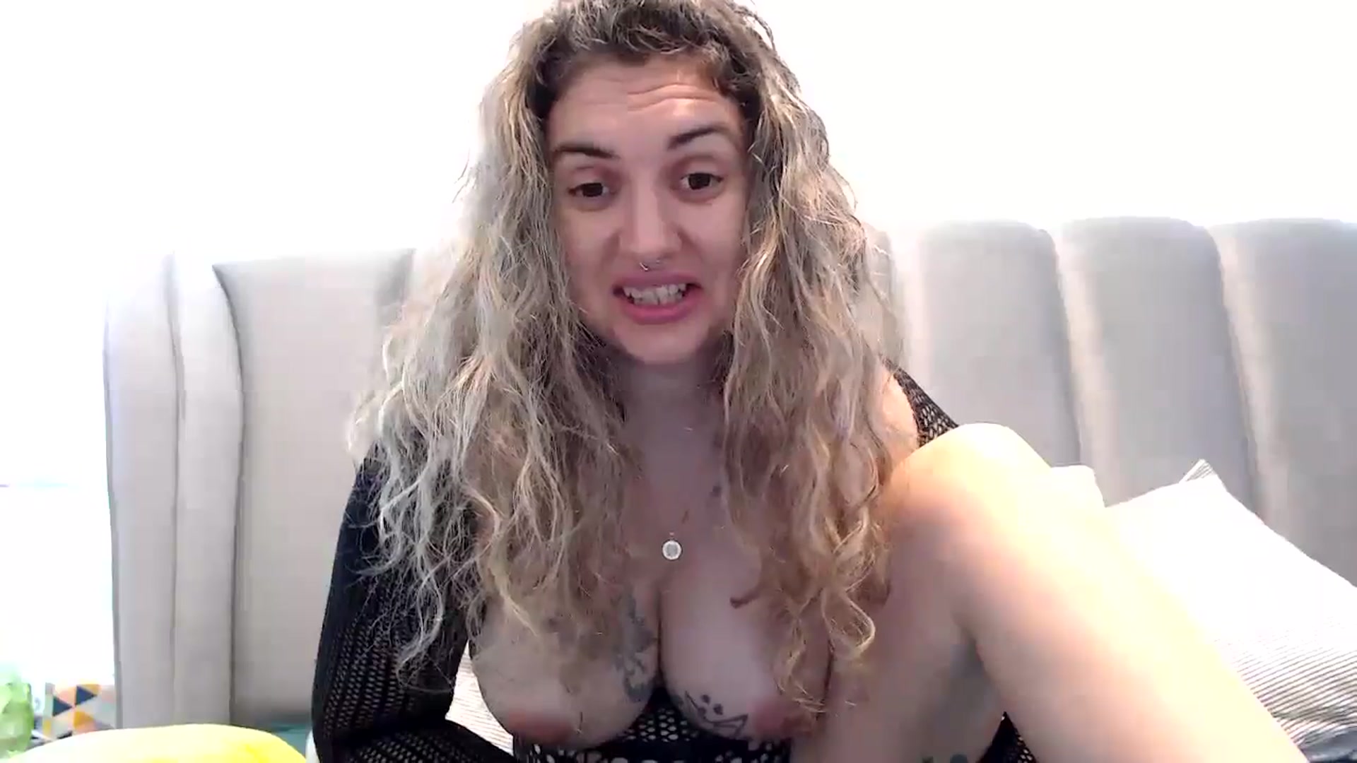 Gallery image thumbnail from MissDivinna's myfreecams stream on, 07/19/2024, 02:57 image 19 of 20
