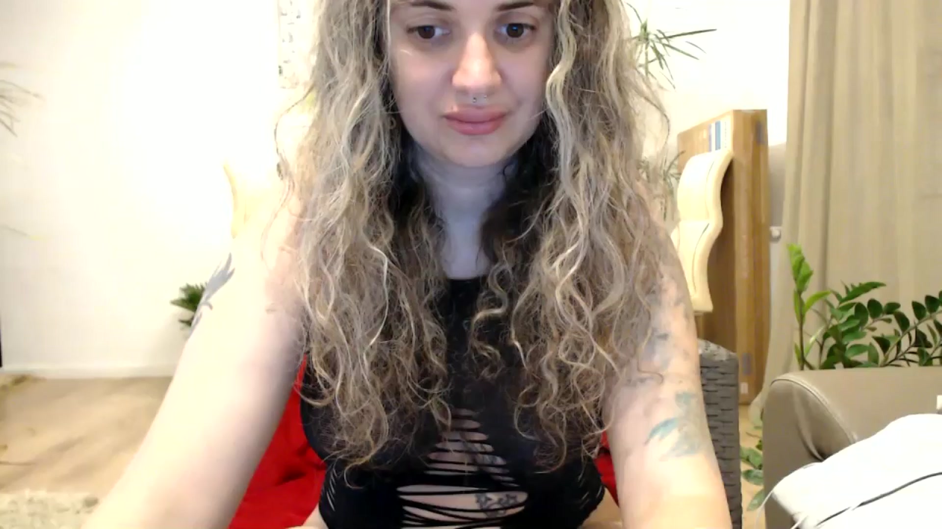 Gallery image thumbnail from MissDivinna's myfreecams stream on, 07/23/2024, 21:50 image 1 of 20