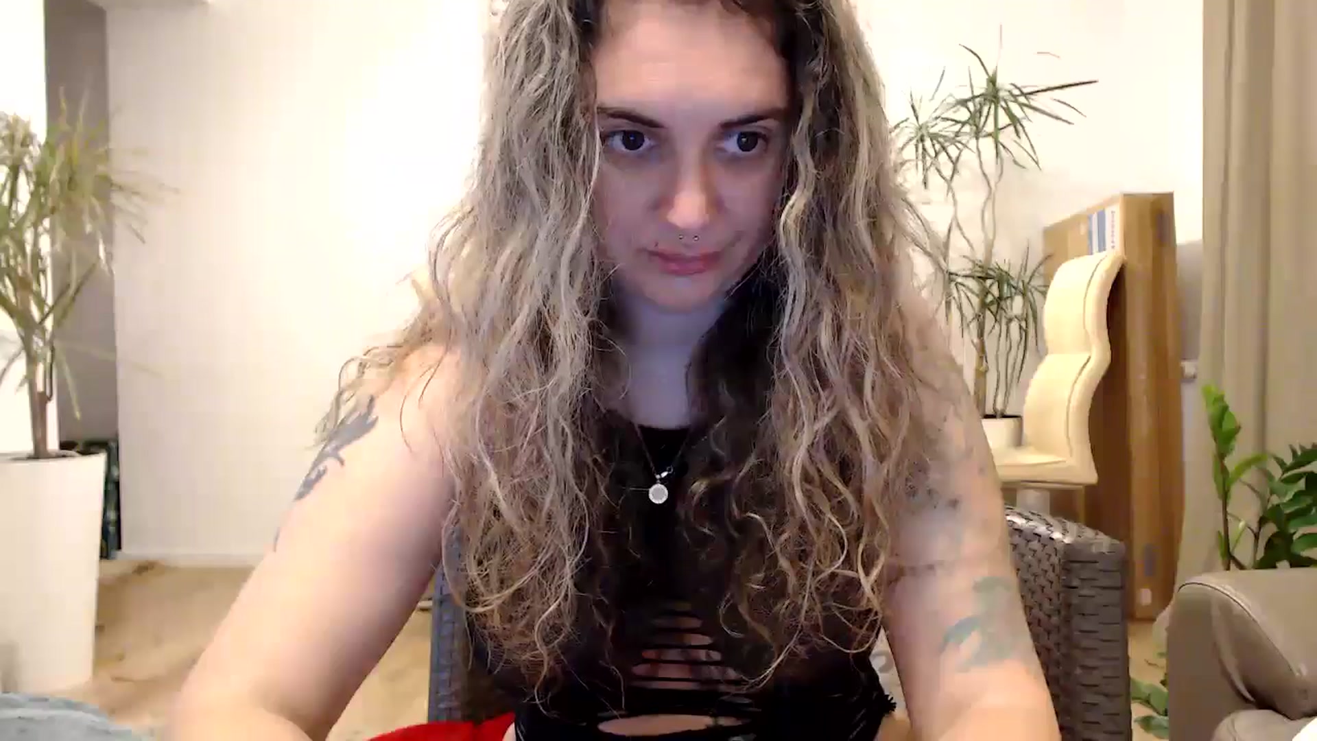 Gallery image thumbnail from MissDivinna's myfreecams stream on, 07/23/2024, 23:32 image 9 of 20